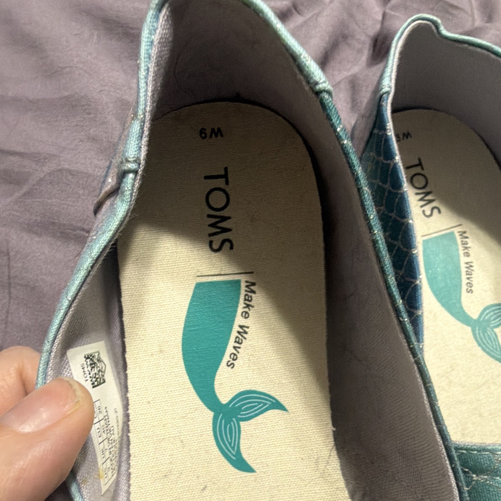 TOMS Make Waves Mermaid Scale Canvas Slip-On Flats Blue/White Women’s US 9