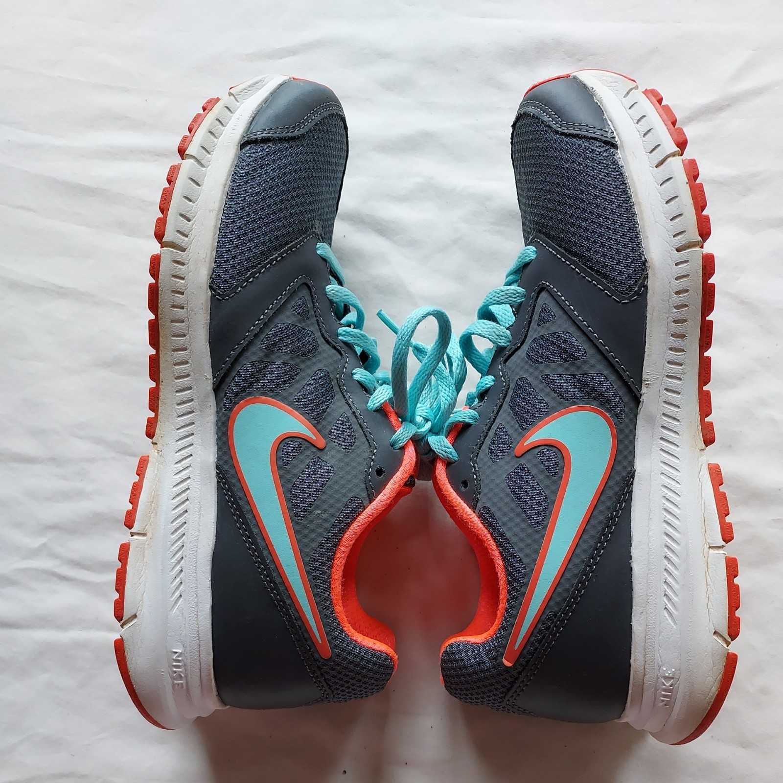 Nike Downshifter 6 Anthracite Turquoise Crimson Running Shoes Women’s Size 8