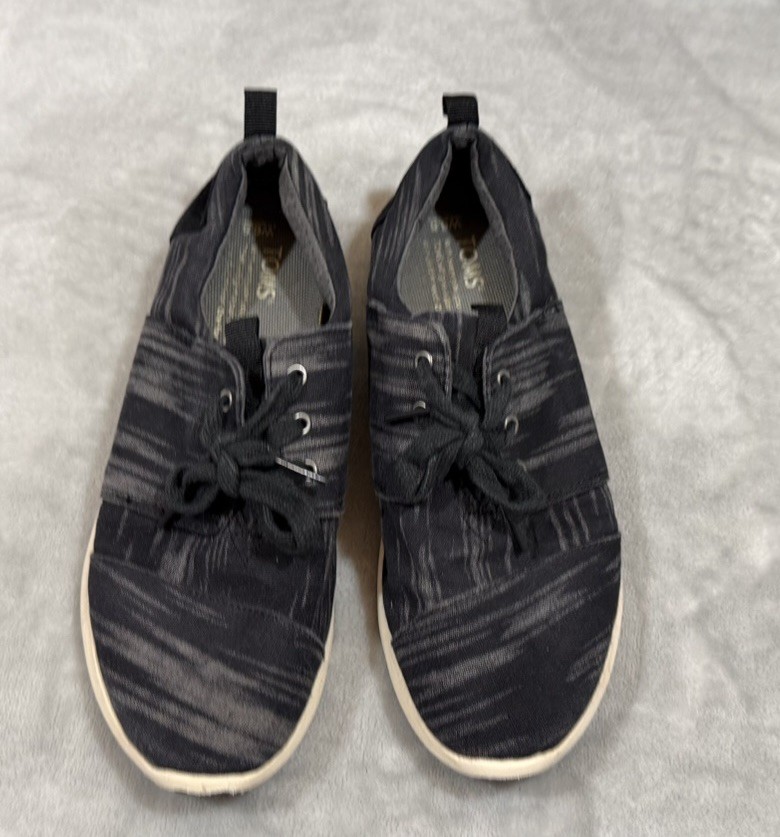TOMS Del Rey Womens 6.5 Sneakers Black Gray Ikat Canvas Casual Shoes