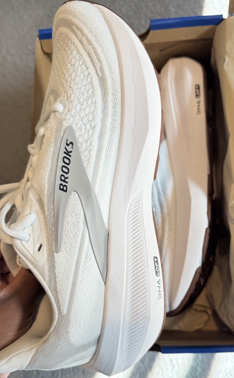Brooks Revel 9 Women’s Low Top Mesh Cushioned Running Shoes White Gray Black