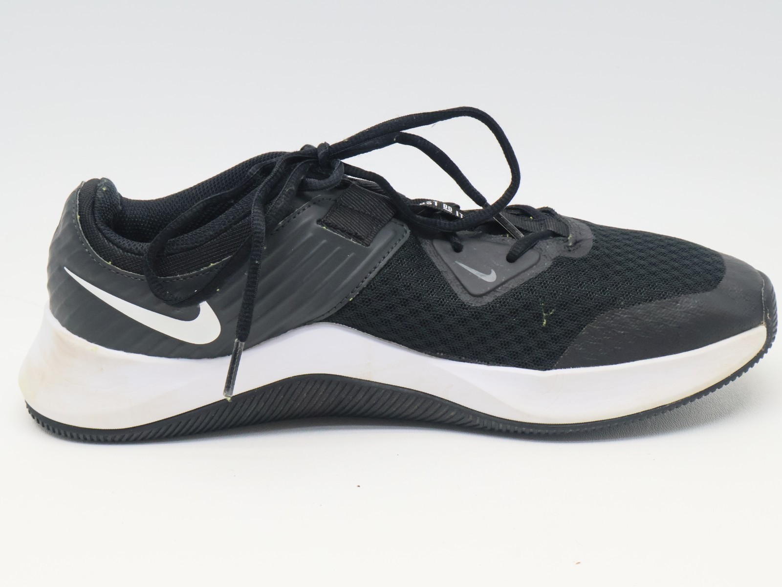 Nike Womens MC Trainer CU3584-004 Black White Lace-Up Sneaker Shoes Size 11