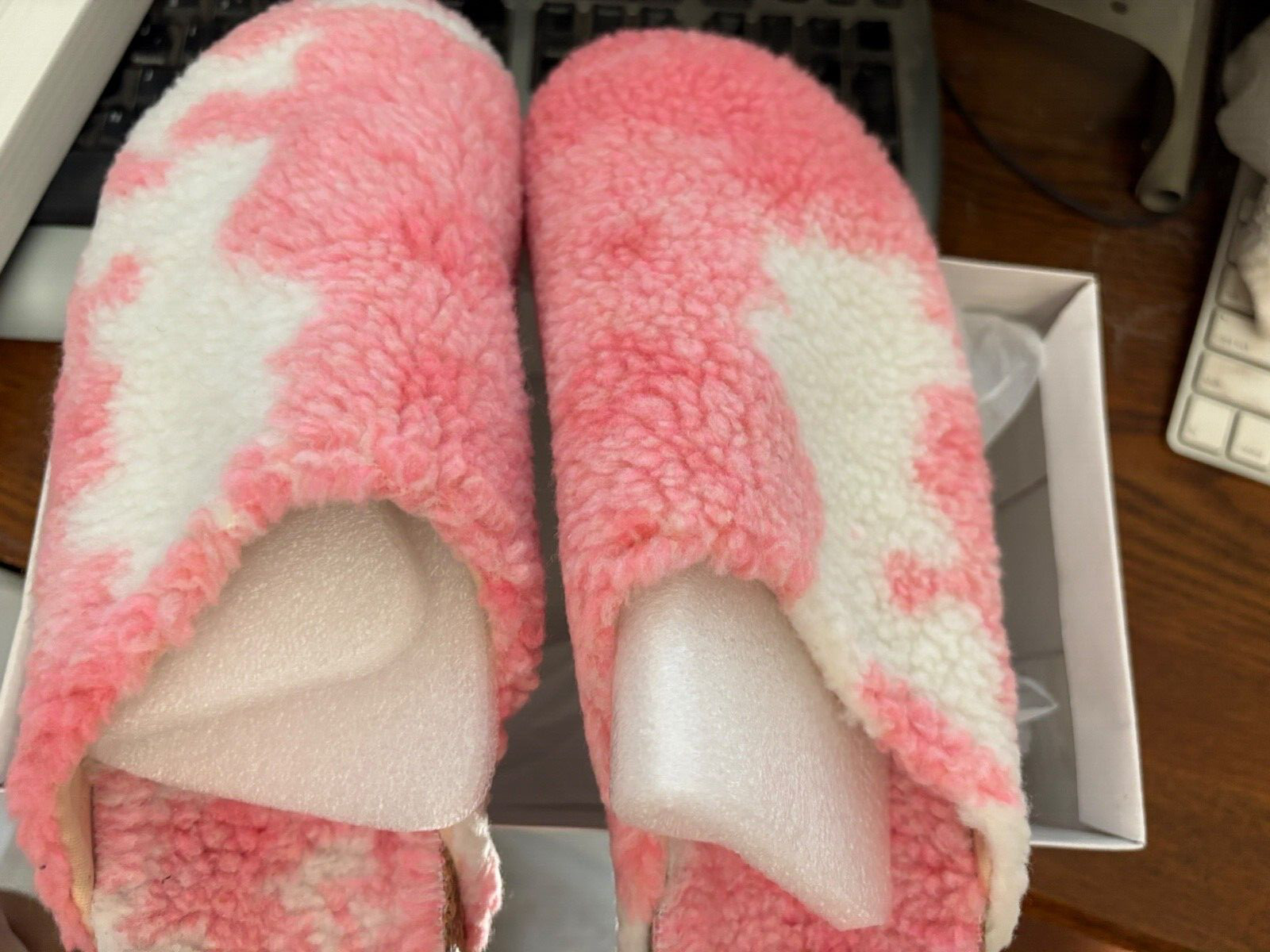 Olivia Miller Pink Camo Womens Slide On Slippers Size 10 New