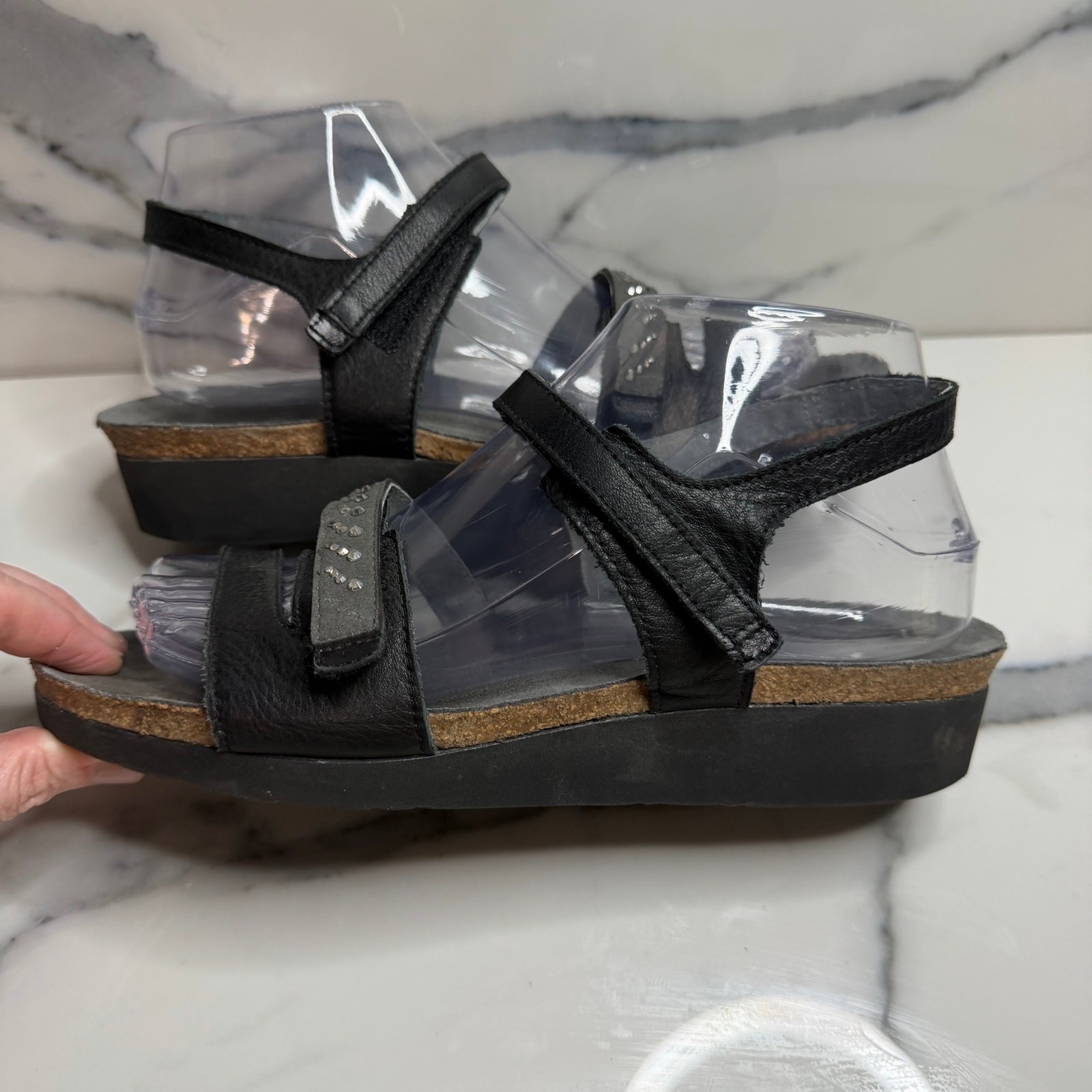 Naot Women’s Black/Silver Leather Kendall Sandals Sz 39 Sz 8.5 Strappy Comfort