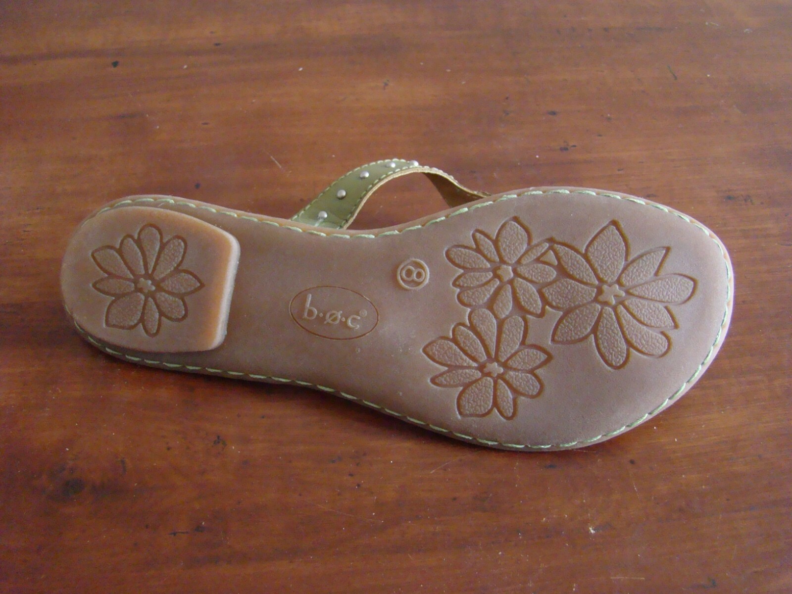 B.O.C. Born Concept Women Shoes Mismatch Left 8 M Right 7 Green Flip Flop Sandal