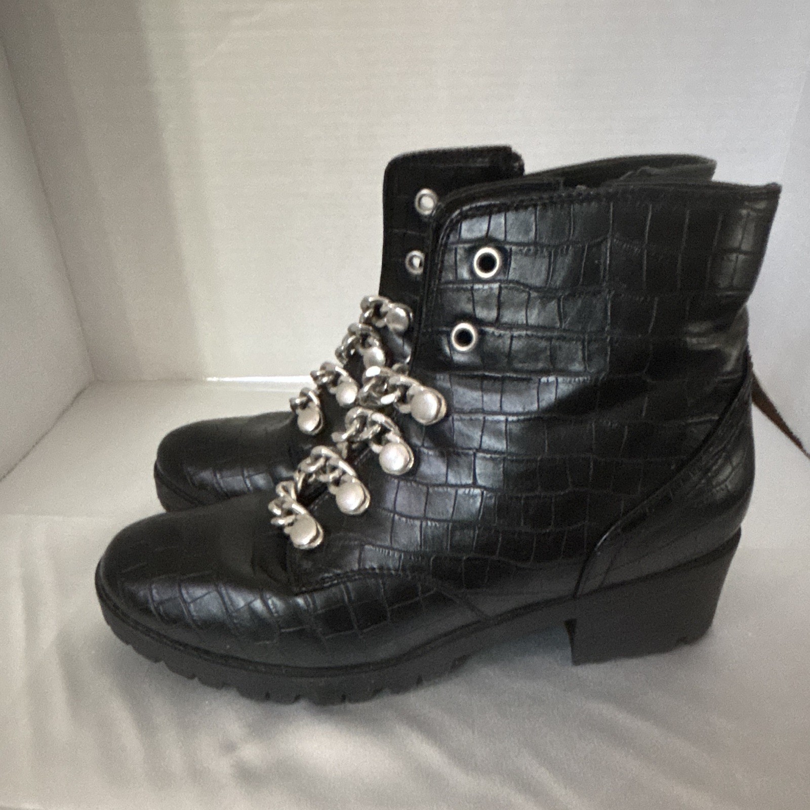 Women’s Black Croc Faux Leather obvi sugar Bootie Side Zip Chain US 8M