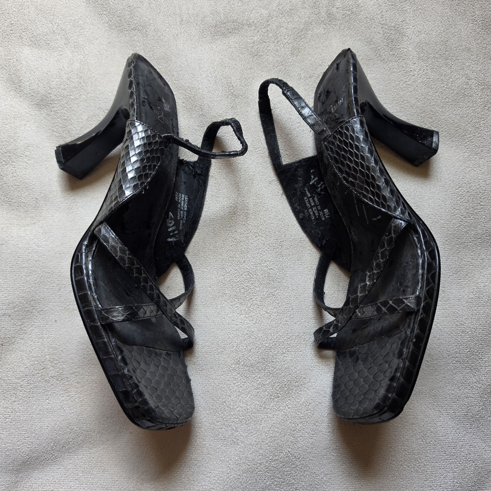 Anne Klein Women’s Black Leather Embossed Snake Strappy Slip-On Sandals 7.5M