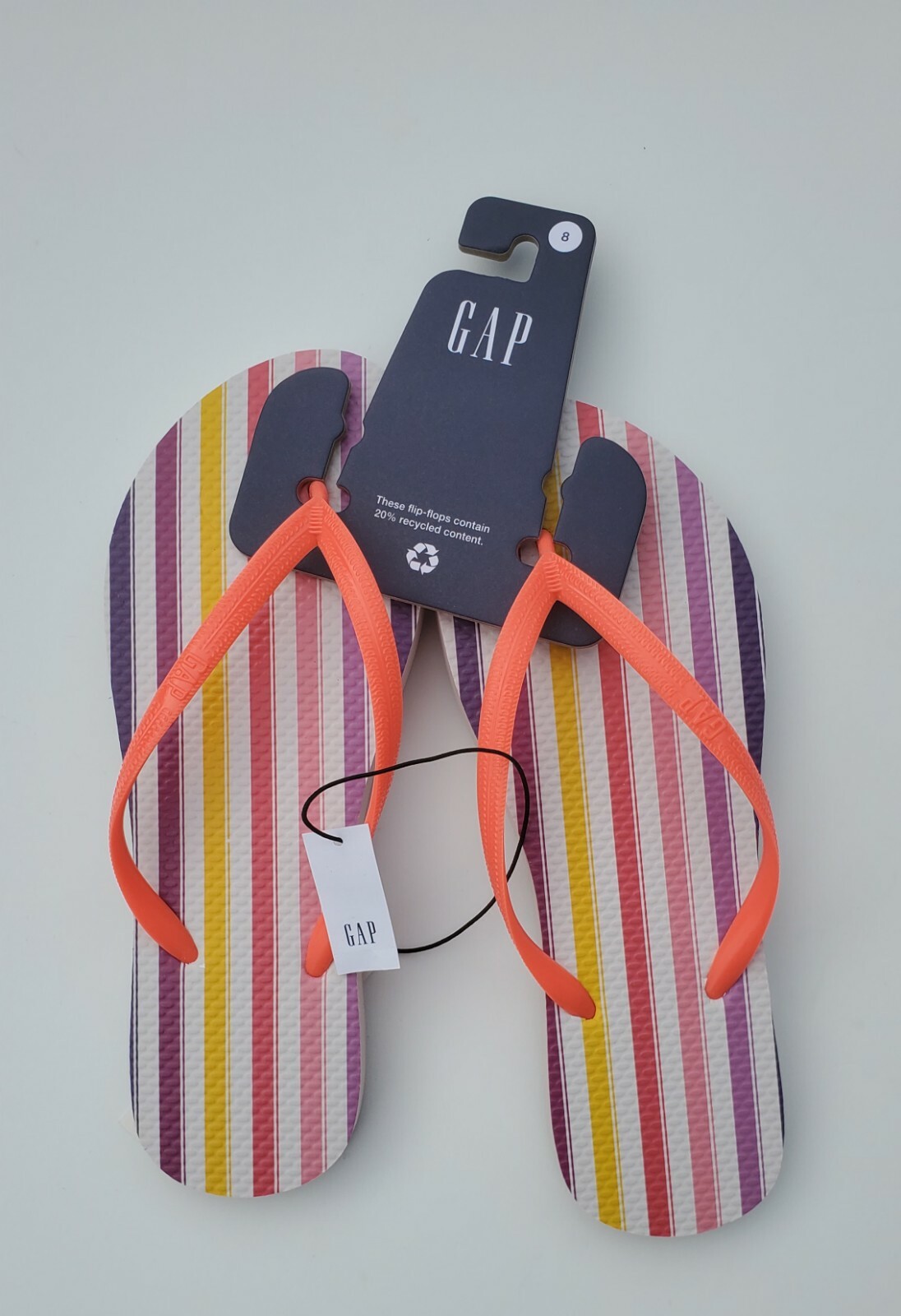 2 Gap Women’s Stripe / solid print Flip flop