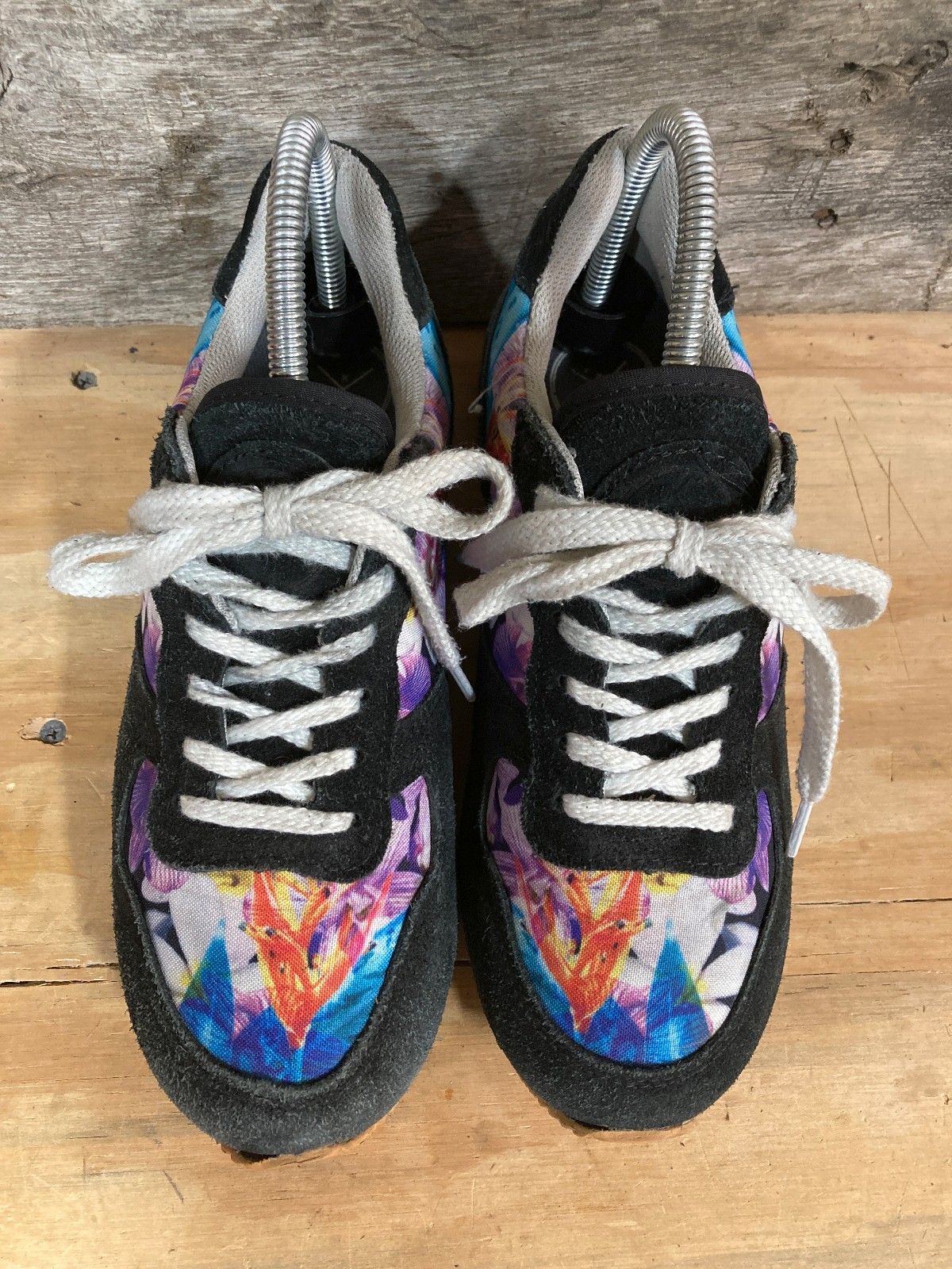 Inkkas Shoes – Womens 6 – Black Suede Floral Print – Lace Up – Running Sneakers