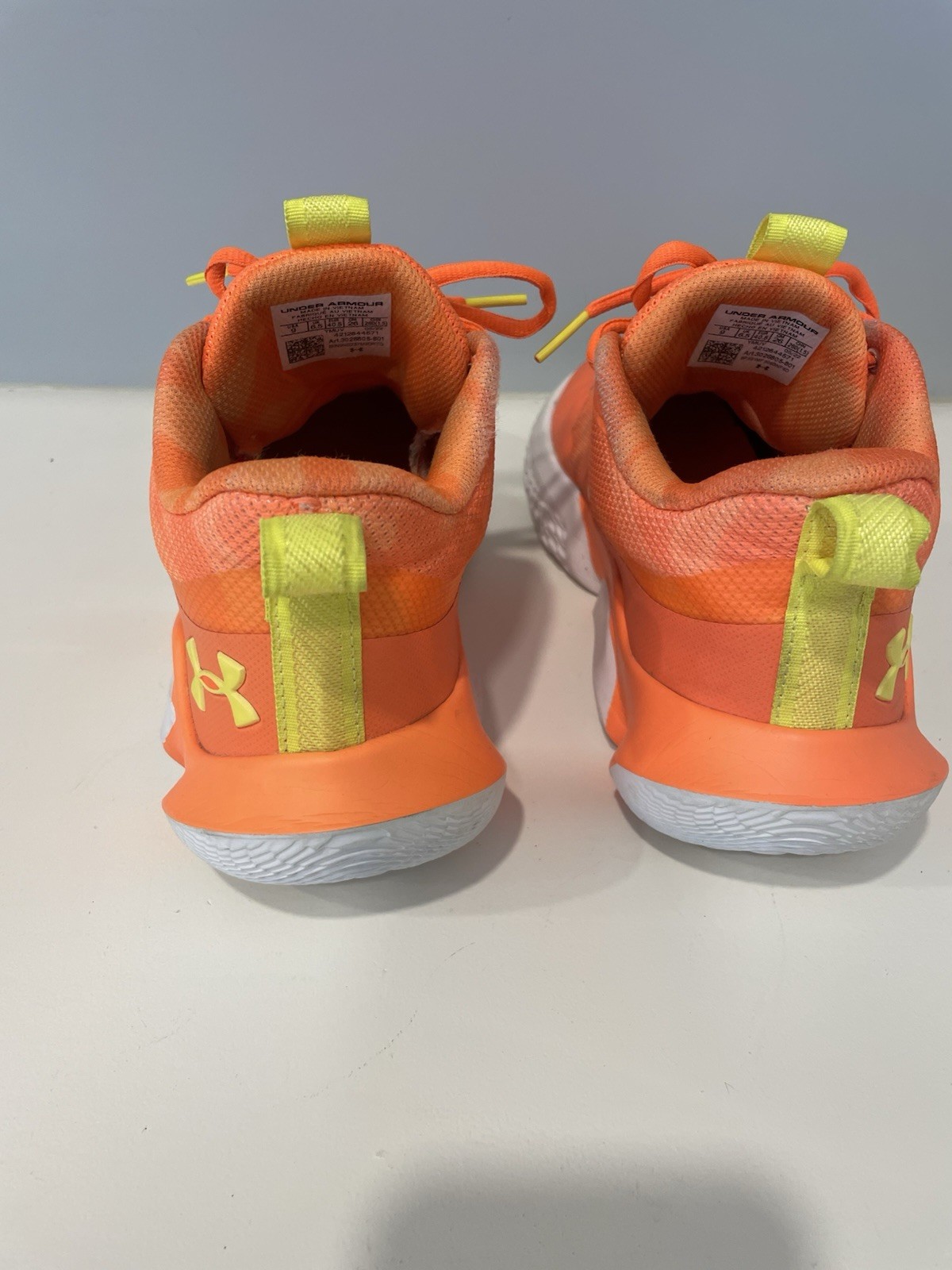 Under Armour Flow Breakthrough Sneakers- Orange (Unisex-Women’s 9/ Men’s 7.5)