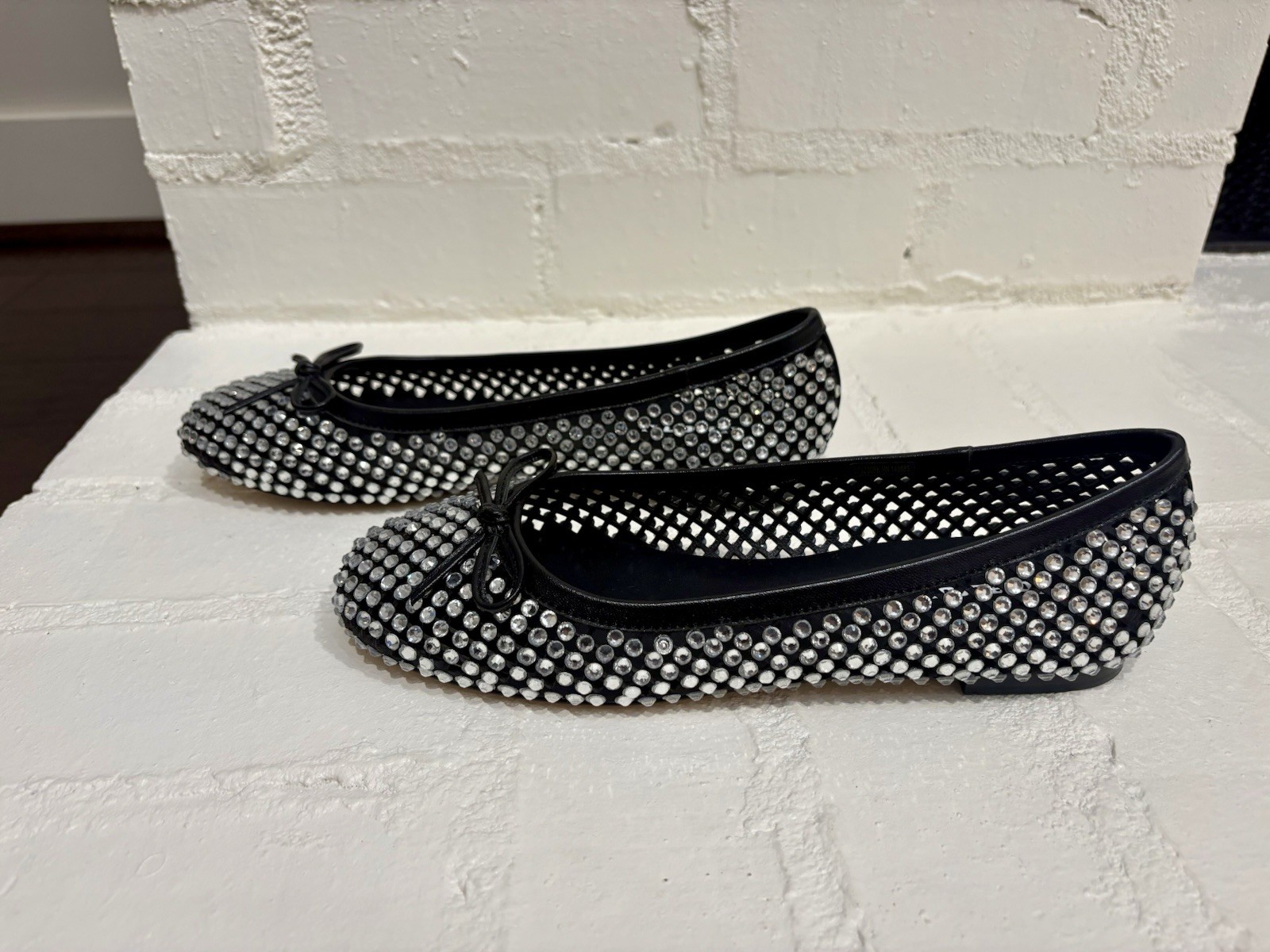Lola Cruz Crystal Beaded Bow Flats Women’s Size 37