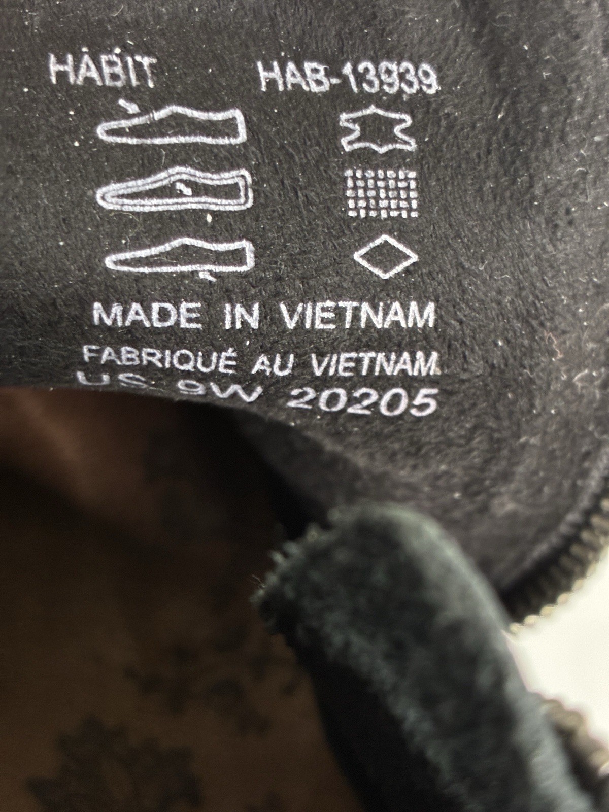 Taos Women’s Habit (HAB-13939) Leather Bootie Black Size 9 W Ankle Logo Zipper