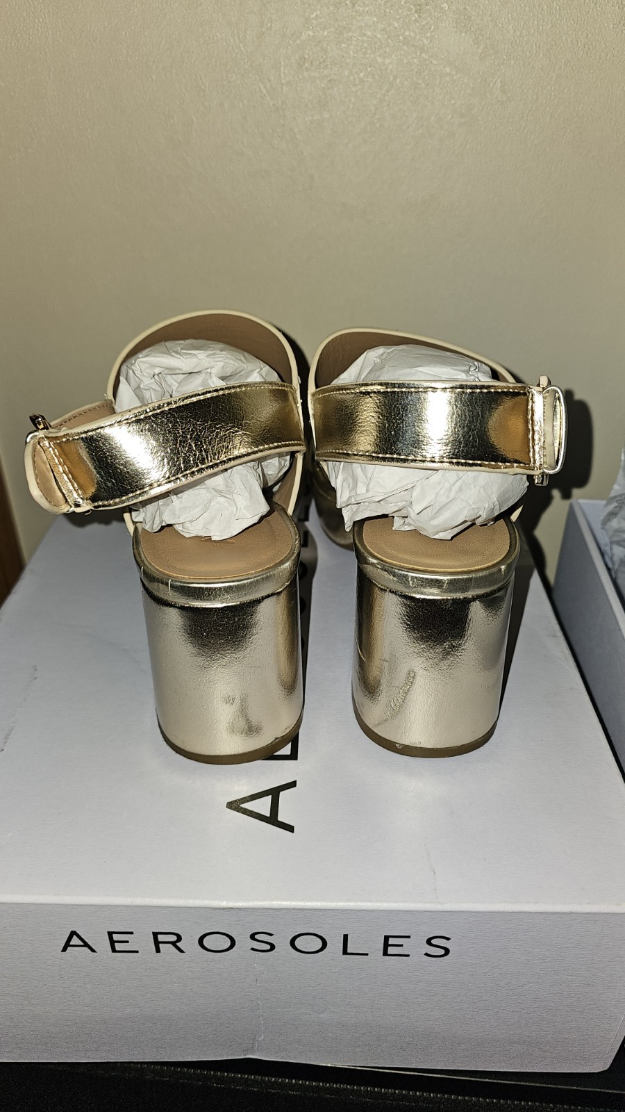 Aerosoles Women’s Gold Strappy Block Heel Sandals Buckle Adjustable 7M