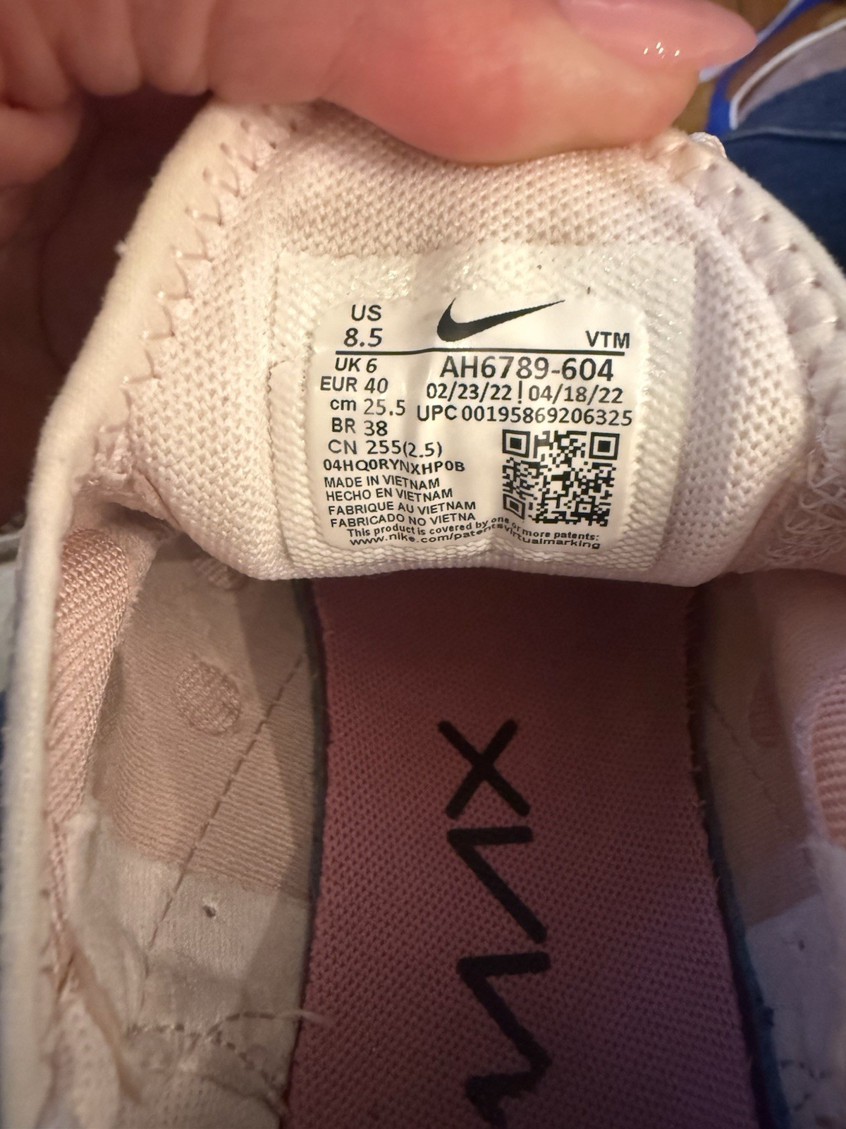 Nike Air Max 270 Women’s Low Top Lace-Up Pink Athletic Sneakers AH6789-604