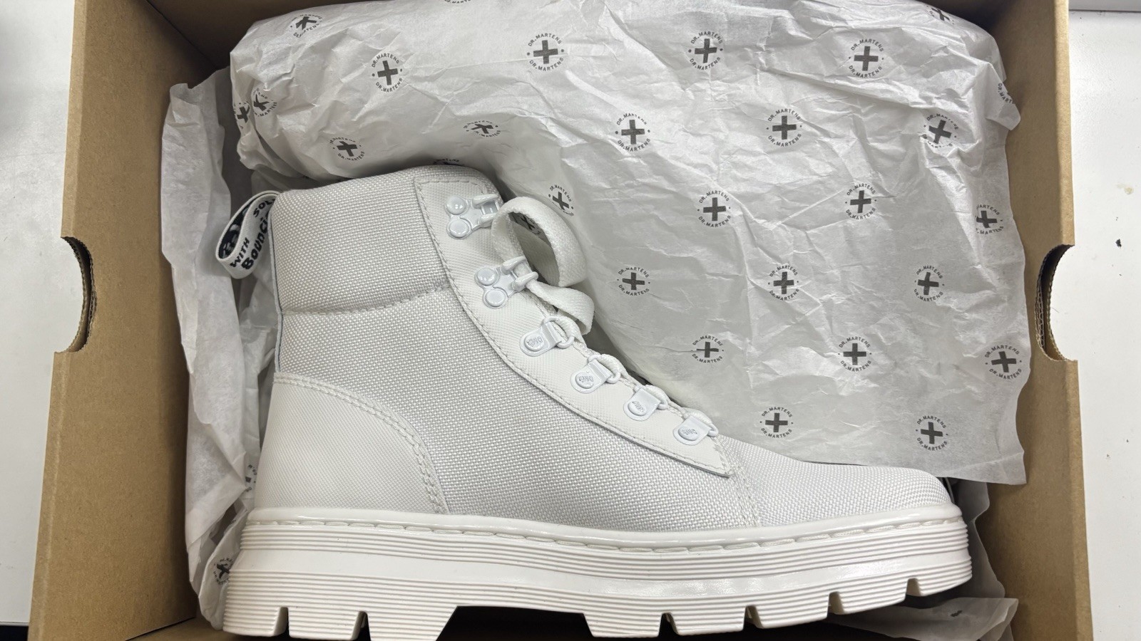 Dr. Martens Combs Poly Airwair Boots Women’s Size 7 White+White
