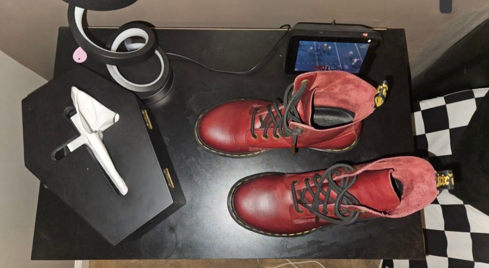 Dr. Martens 1460 Smooth Leather Boots – Cherry Red/Oxblood – 8-Eye Lace-Up