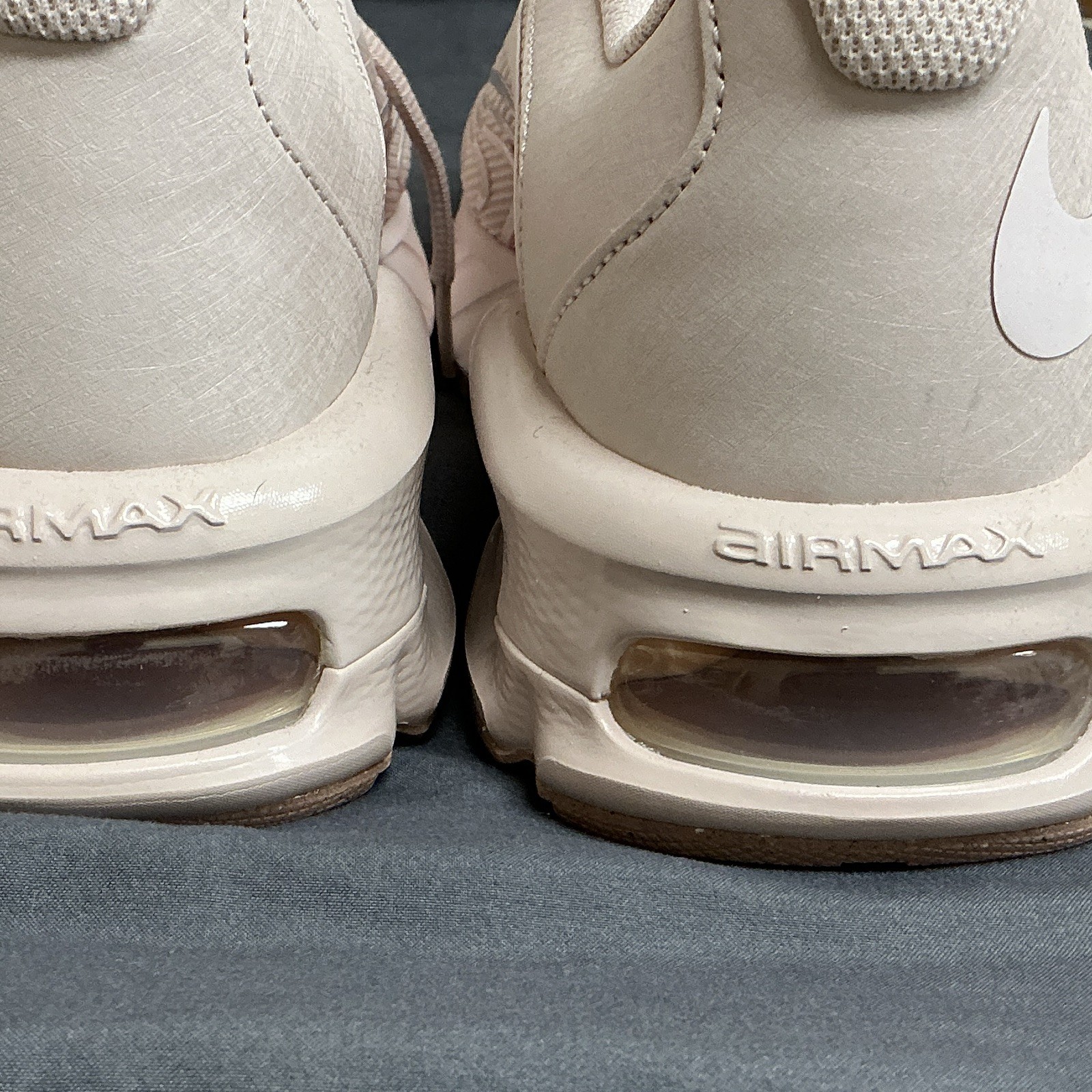 Women’s NIKE Air Max Low Top Beige Lace-Up Solid Athletic Sneakers (New w/o box)