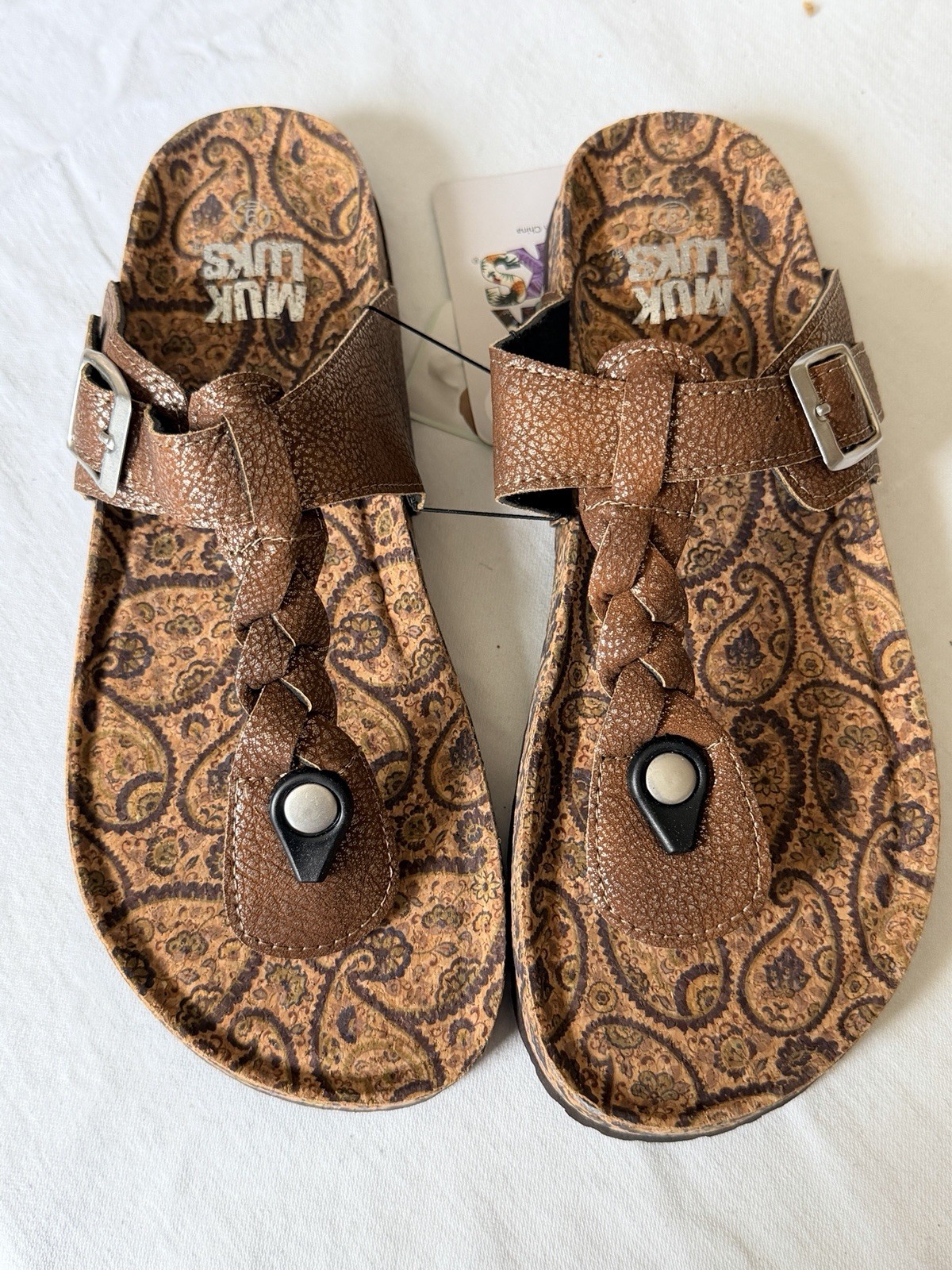 The Original Muk Luks Marsha Thong Sandals Bronze Memory Foam Footbed Size 9 NEW