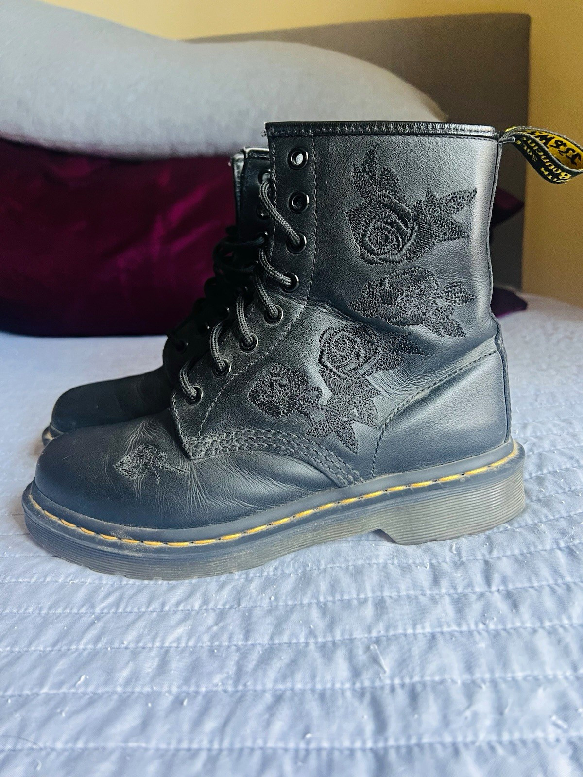 Dr. Martens 1460 Vonda II Mono Black Leather Embroidered Floral Boots US 7