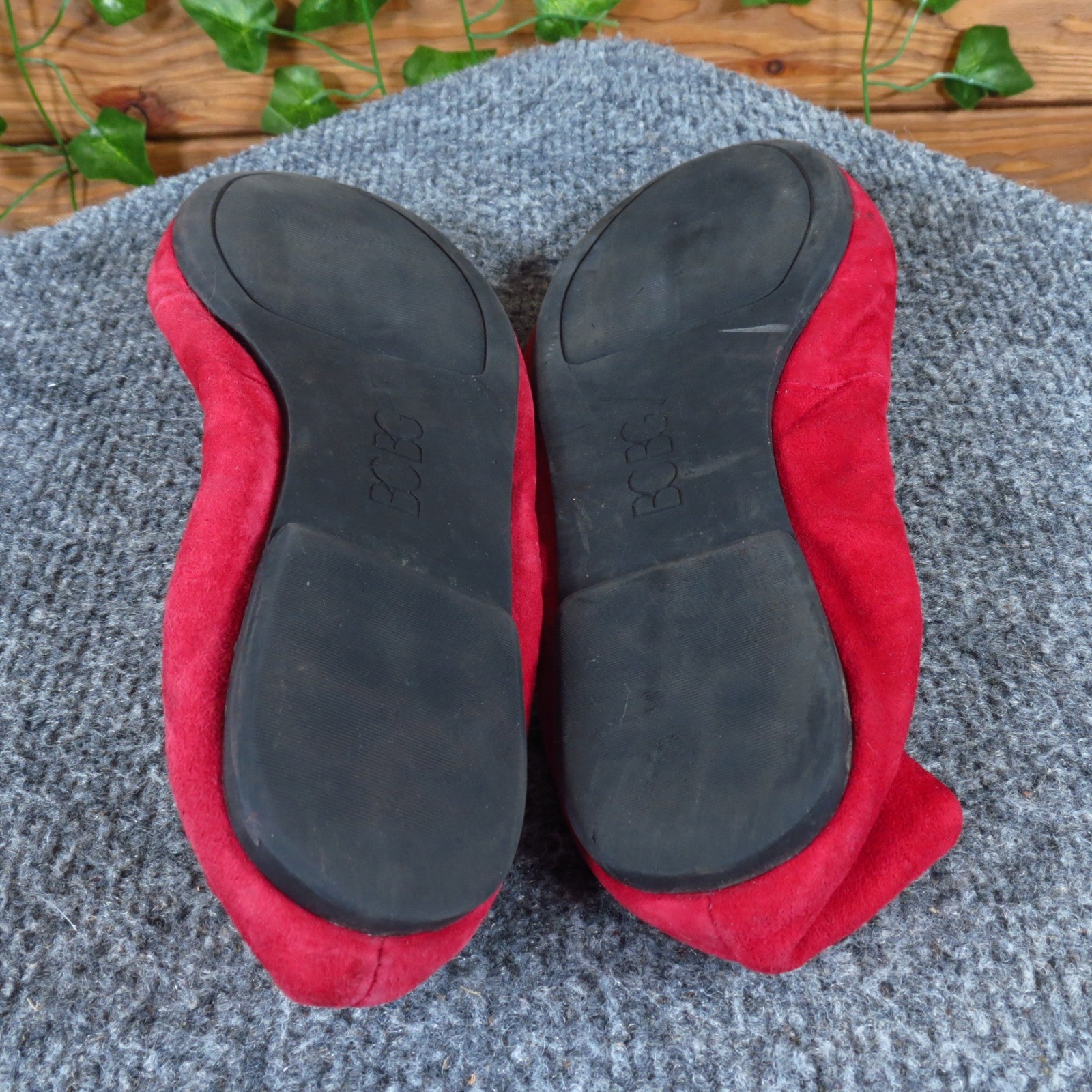 BCBG Paris Magie Women Ballet Flat Size 6 Casual Daily Wear Red Leather Suede