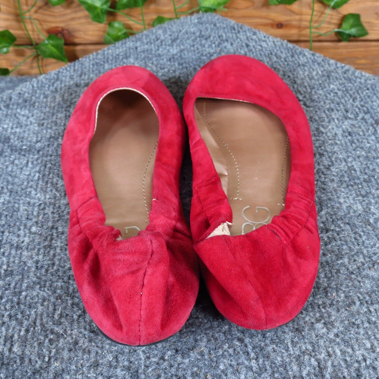BCBG Paris Magie Women Ballet Flat Size 6 Casual Daily Wear Red Leather Suede