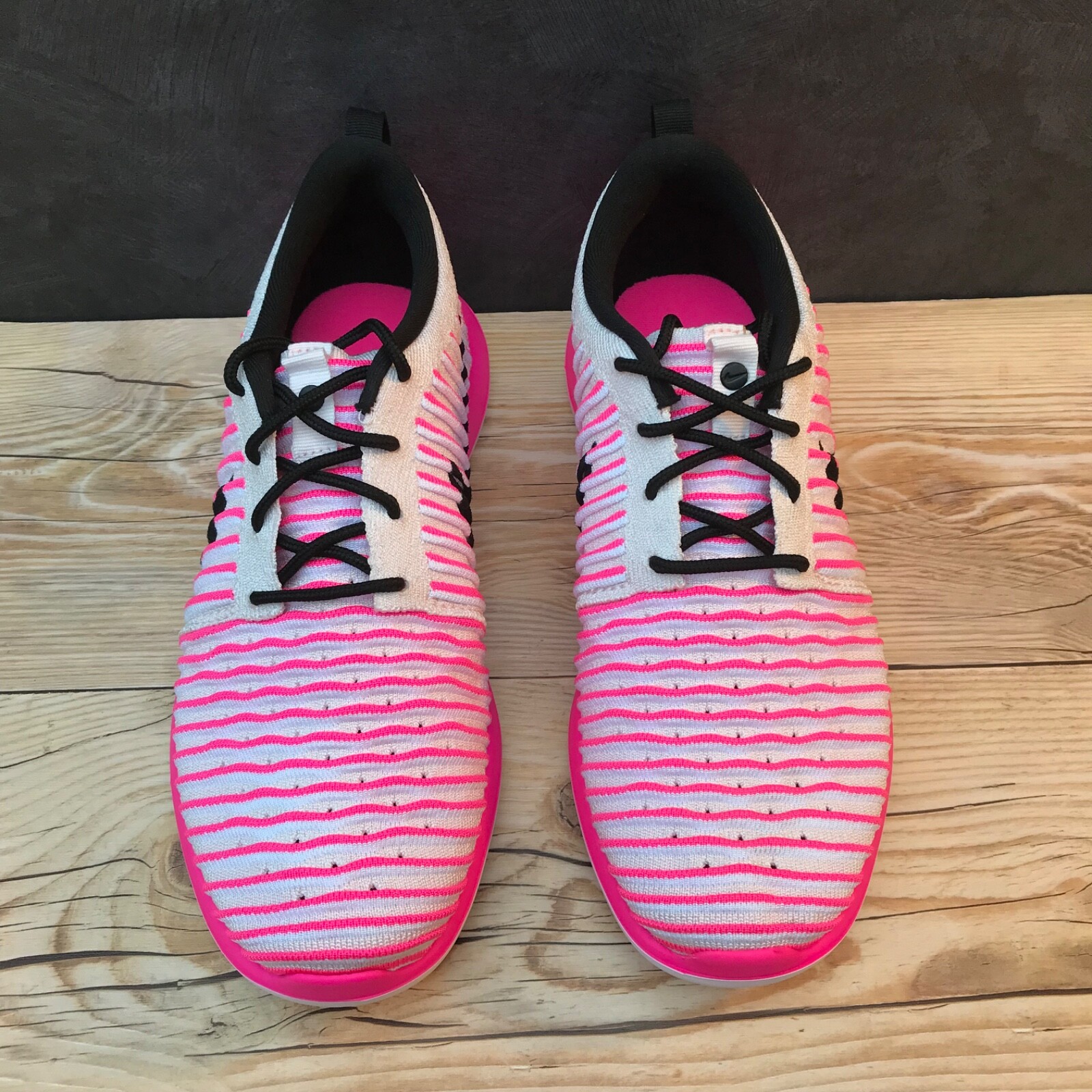 *New* Nike Roshe Two Flyknit Pink White & Black Select-a-Size