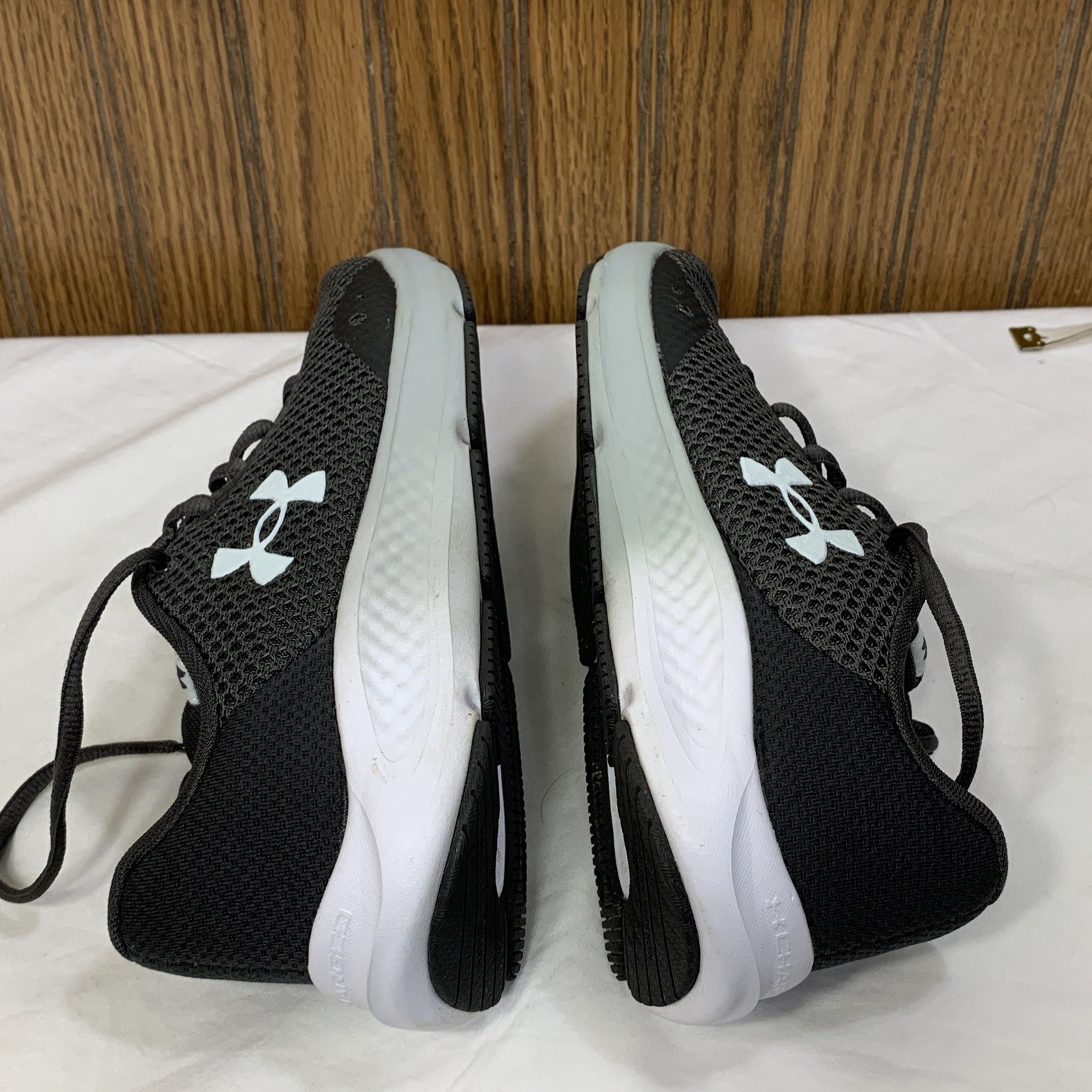 Under Armour Women CHARGED ASSERT Grey Running Shoes Size 8.5 Deluxe Foam