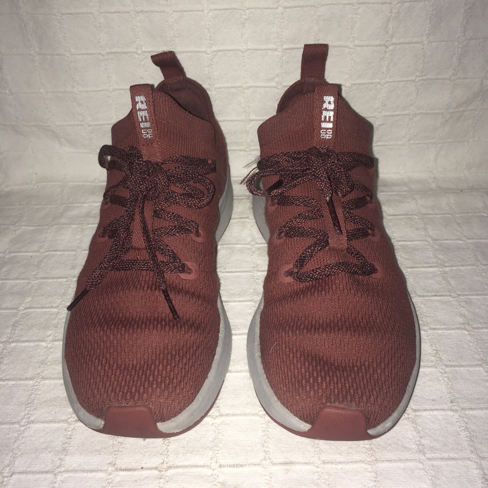 REI Co-Op Beyonder Womens Shoes Multisport Athletic Red Gray Sneakers Sz 8