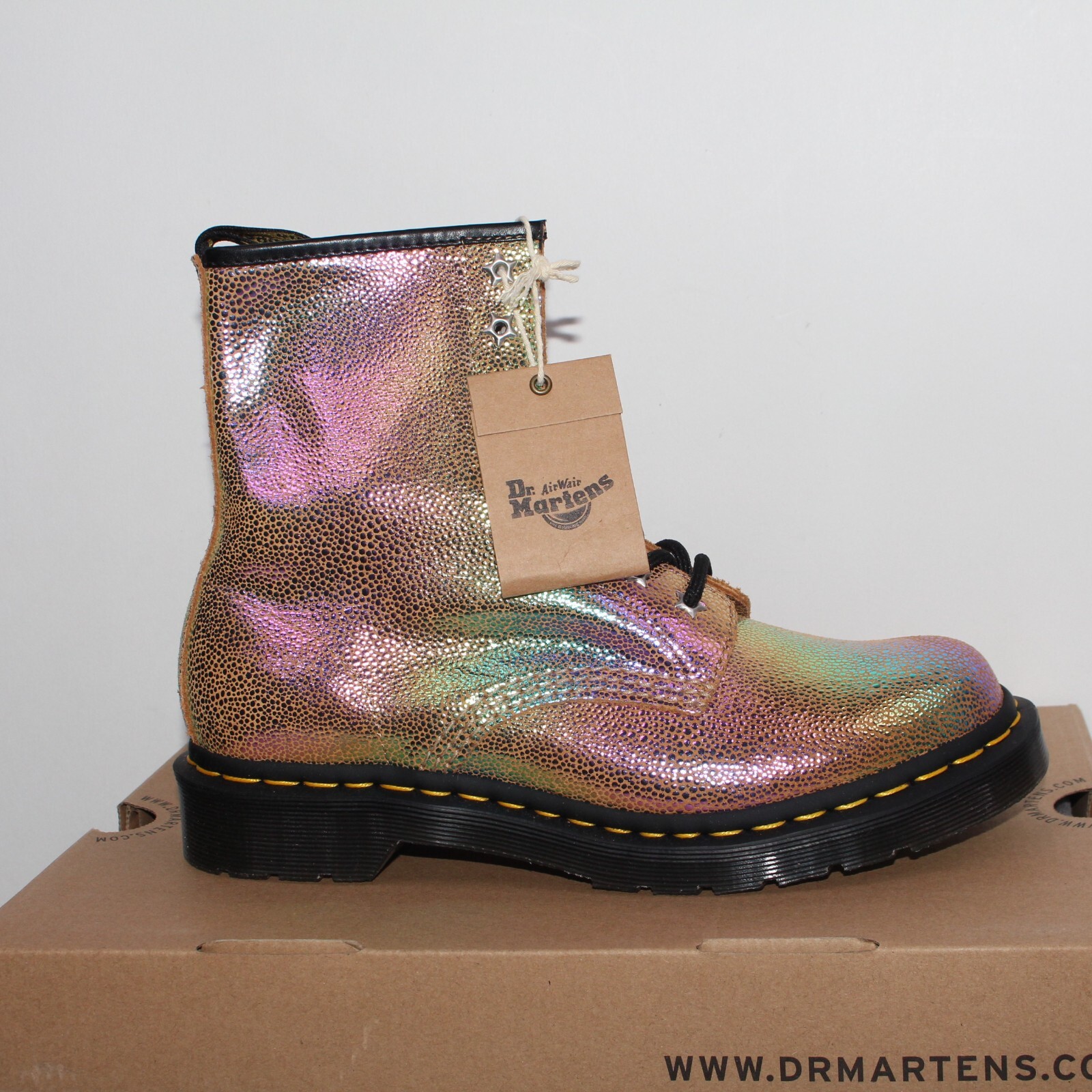 Dr. Martens 1460 Sand Rainbow Ray Leather Combat Boots Women’s 6 NWT