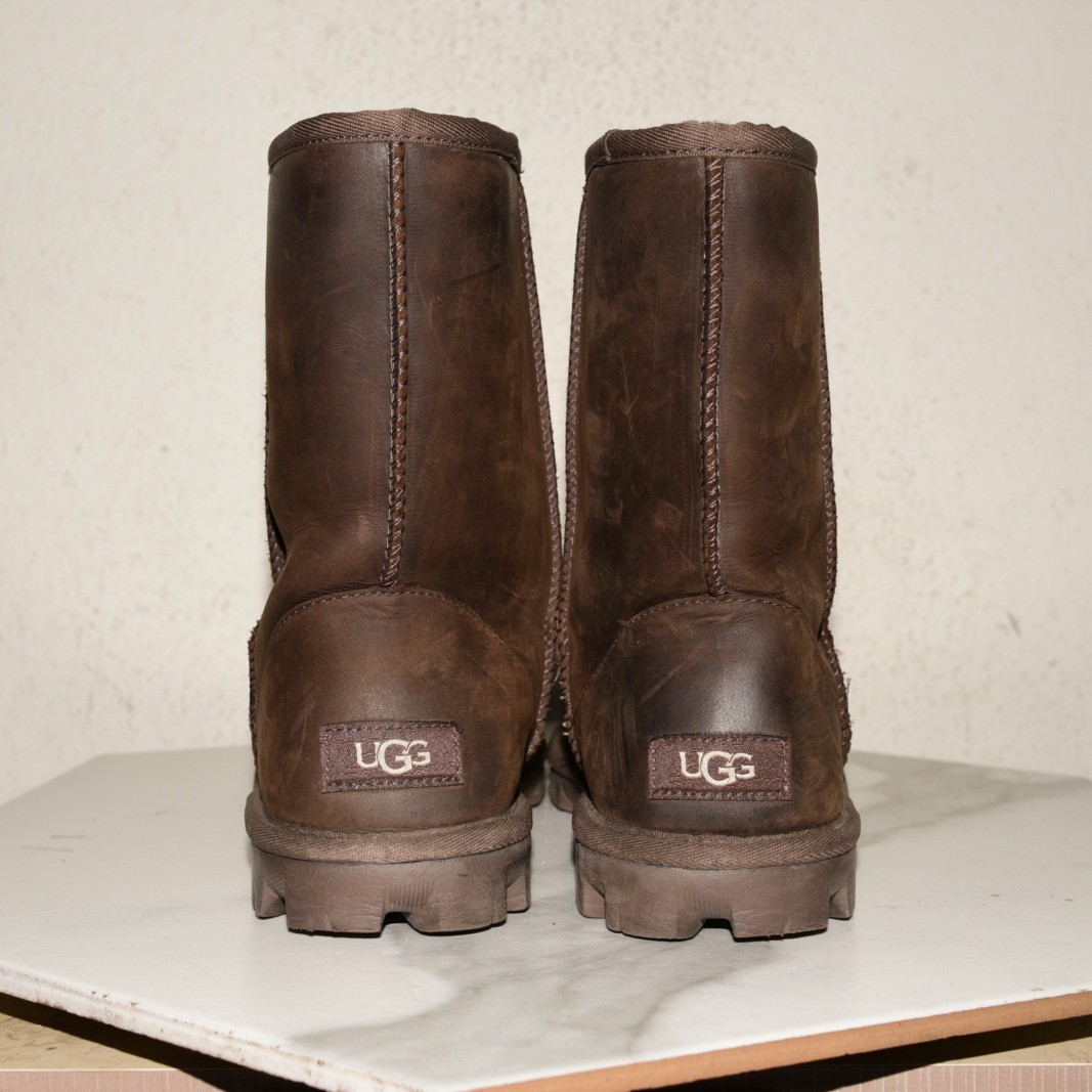 UGG Essential Short Leather Boot Women US 8