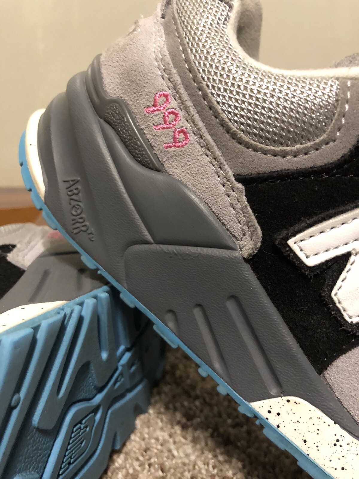 New Balance Women’s 999 Size 5.5 WL999 black, white gray suede 2014 GUC LOOK!!