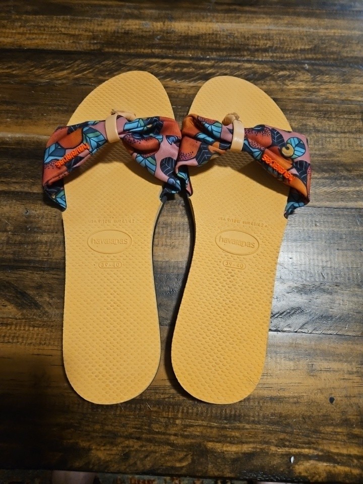 Havainas Flip Flops Women 9/10 or 41/42 Beach Sandals Orange Rubber with Cloth