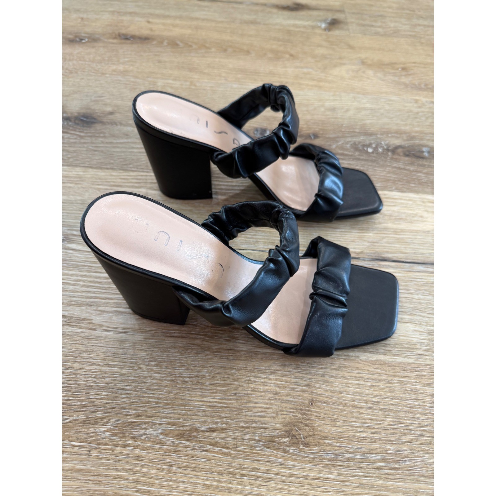 Unisa Block Heel Sandals Women 7M Black Ruched Double Strap Square Toe Mules