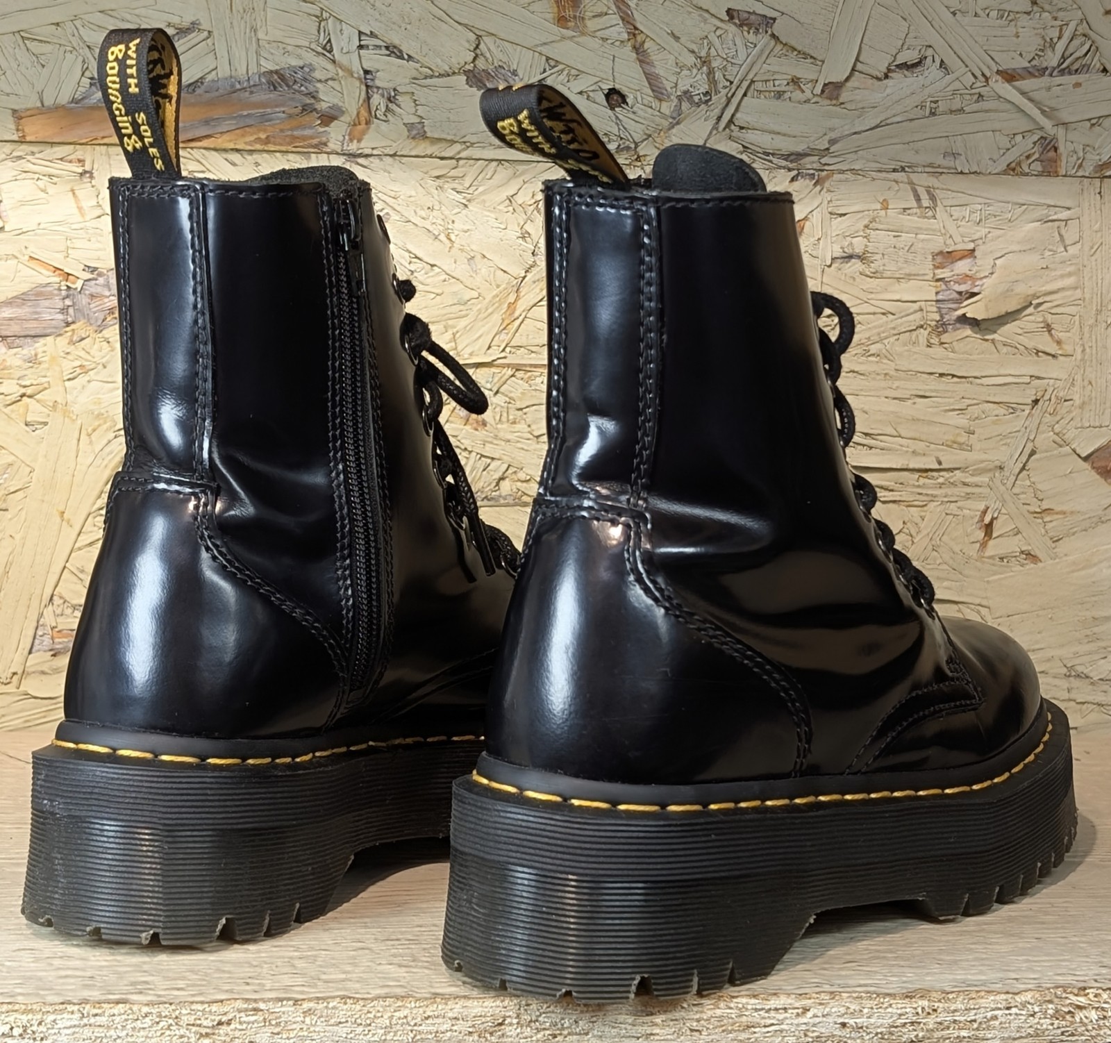 Dr Martens Womens Smooth Leather Chunky Platform Goth Grunge Combat Boots US 7