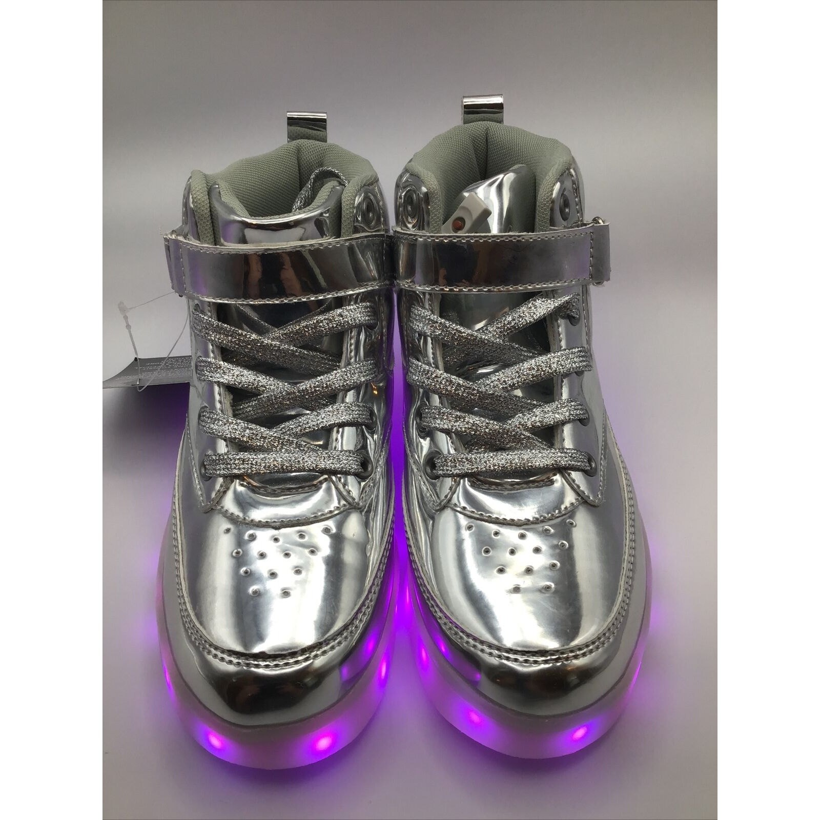 Voovix Unisex Silver LED Light Up High Top PU Leather Sneakers Sz.7M (W)/5(M)