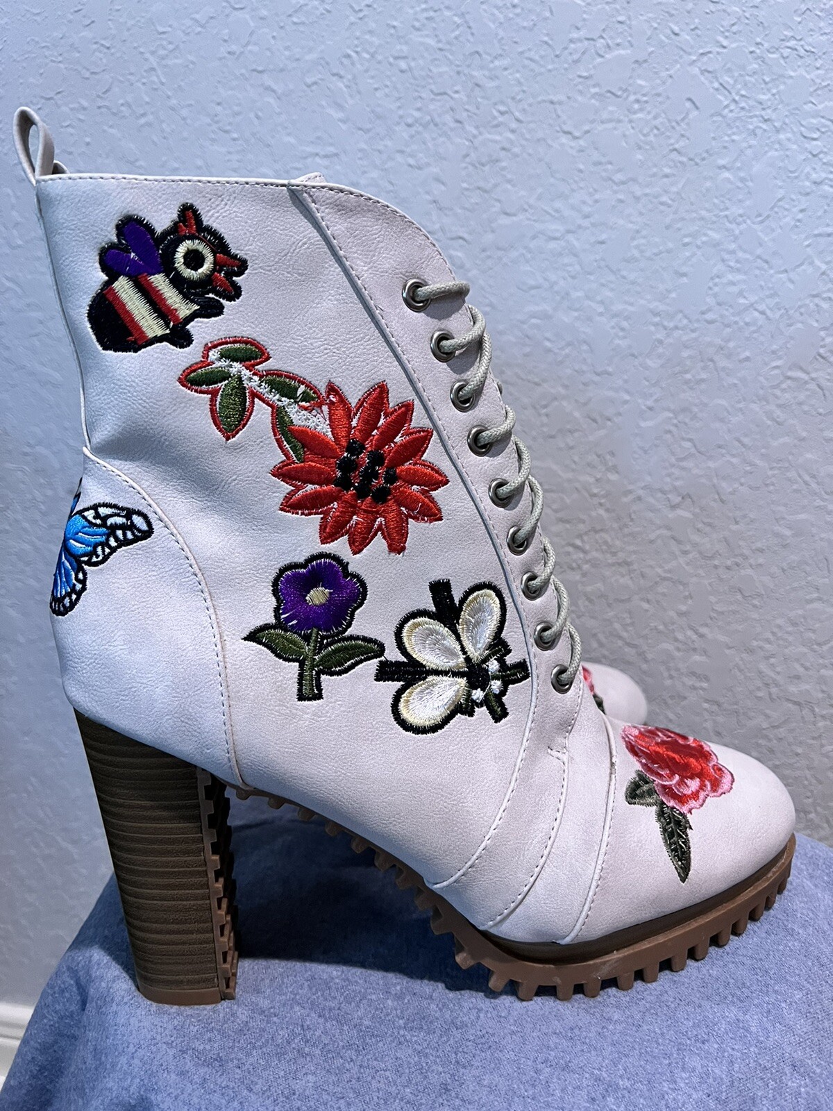 Penny Loves Kenny Women’s Frank Combat Boot 12 M Embroidered Patch high heel