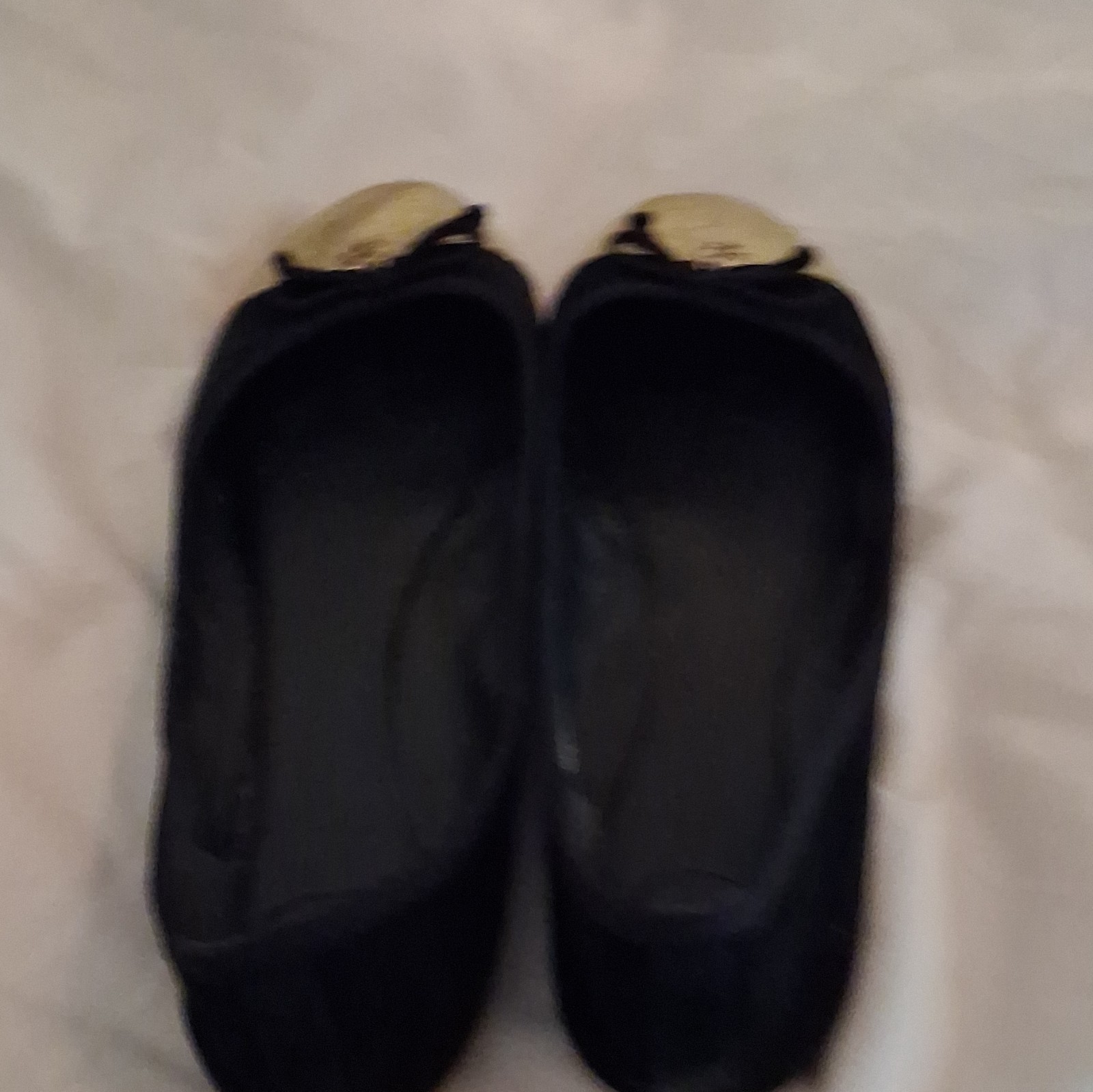 Tory Burch Women’s 9 Black Suede Cap Toe Logo Charm Slip-On Ballet Flats
