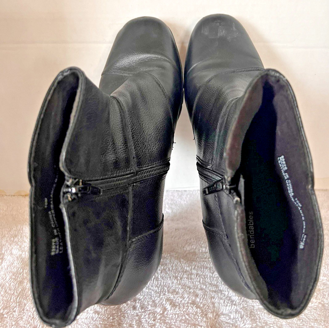 Clarks Bendables Carleta Paris Leather Women’s 10M Black Heeled Ankle Boot NEW