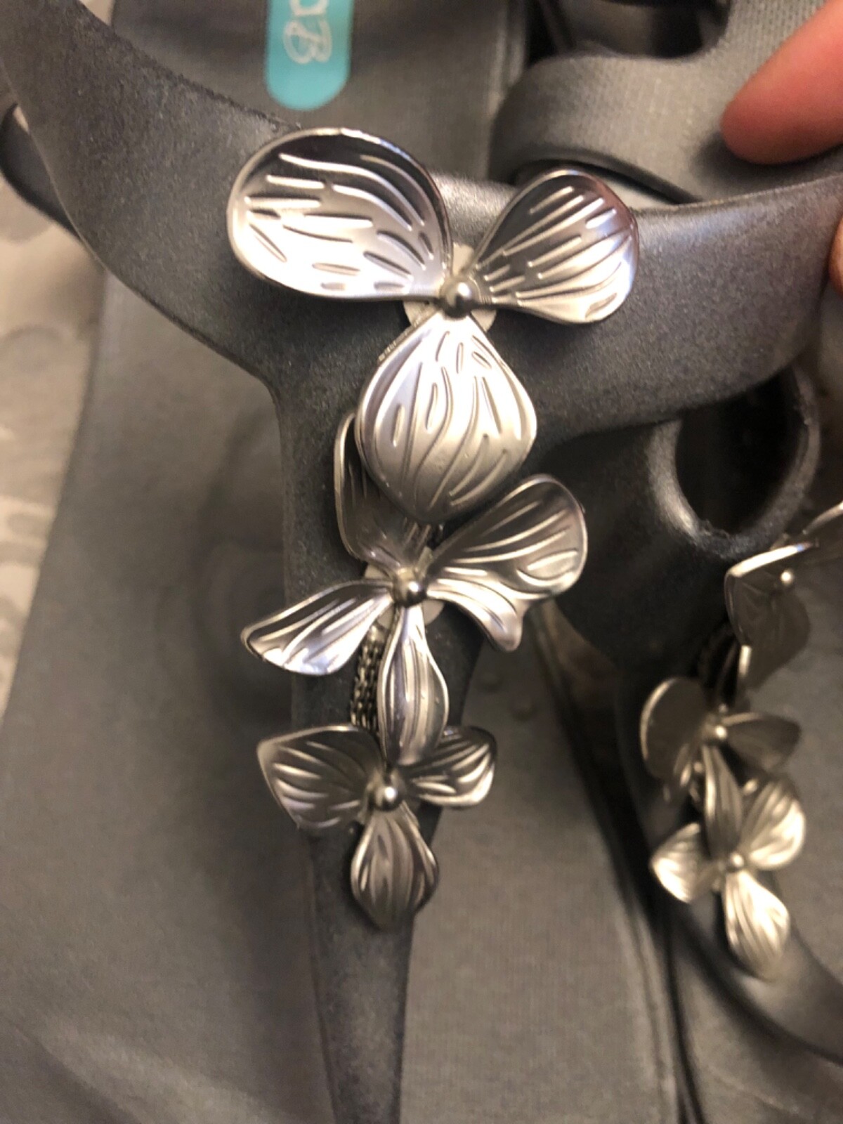 OKA B Gray Women’s Sandals with Metal Silver Flower detail Size 10