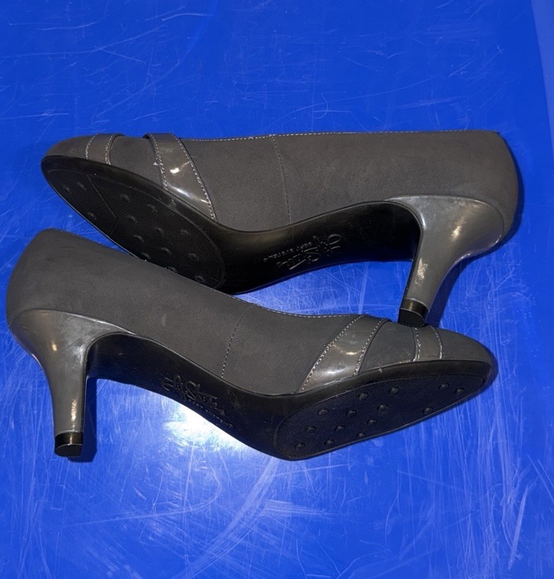 LifeStride Gray Patent Kitten Heel Pumps Women’s Size 8M Man Made Slip On