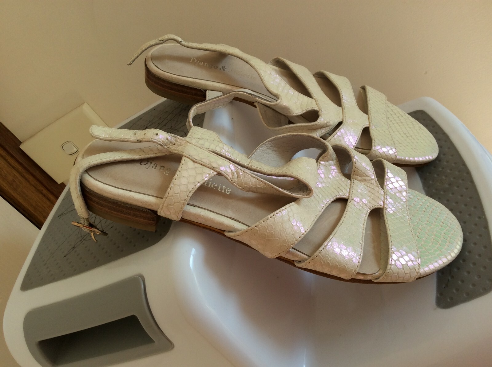 Django and Juliette Women’s Designer Animal Skin Sandal Size AU 6 / EU 37