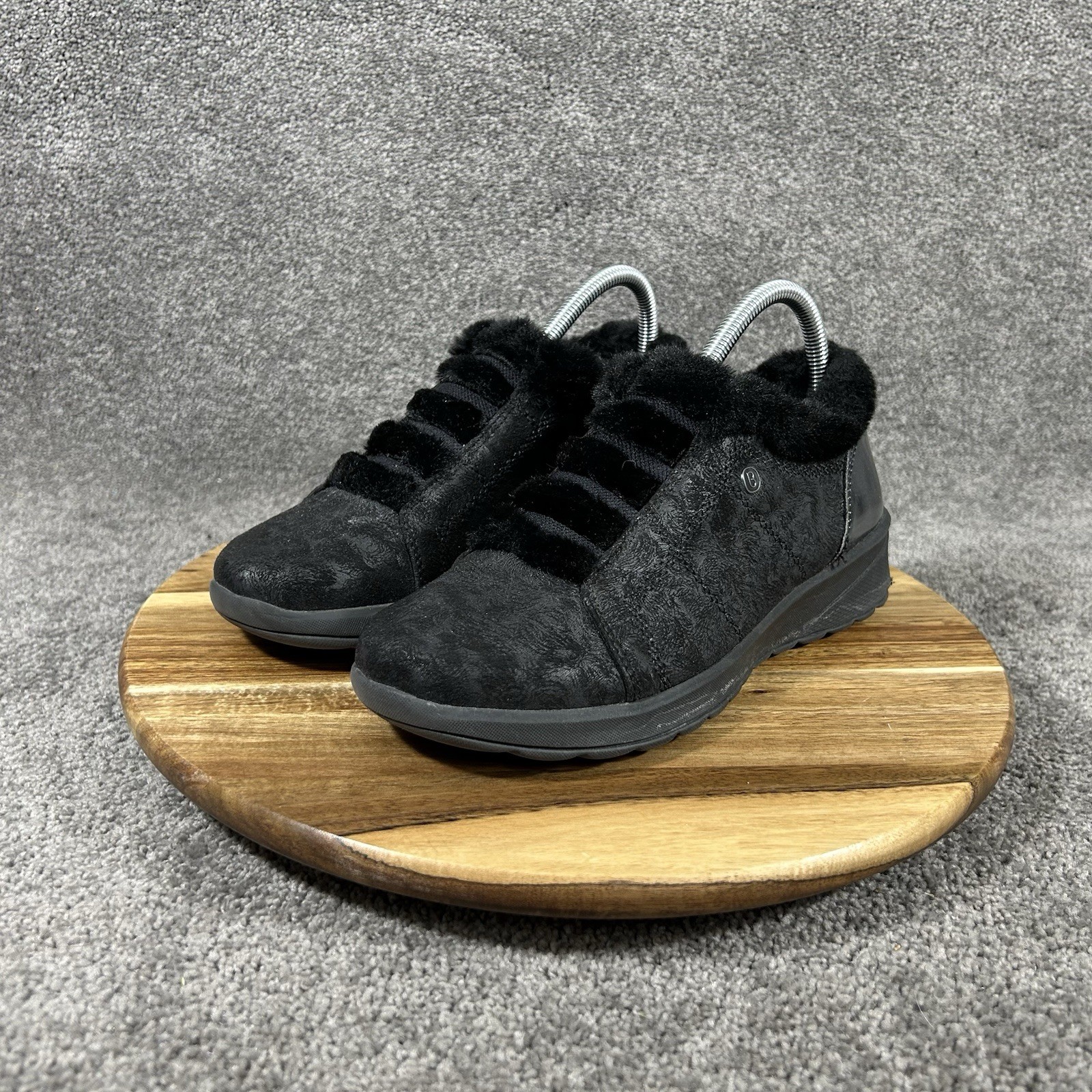 Bzees Golden Women’s Size 7.5 Black Faux Fur Trim Slip On Comfort Shoes Used