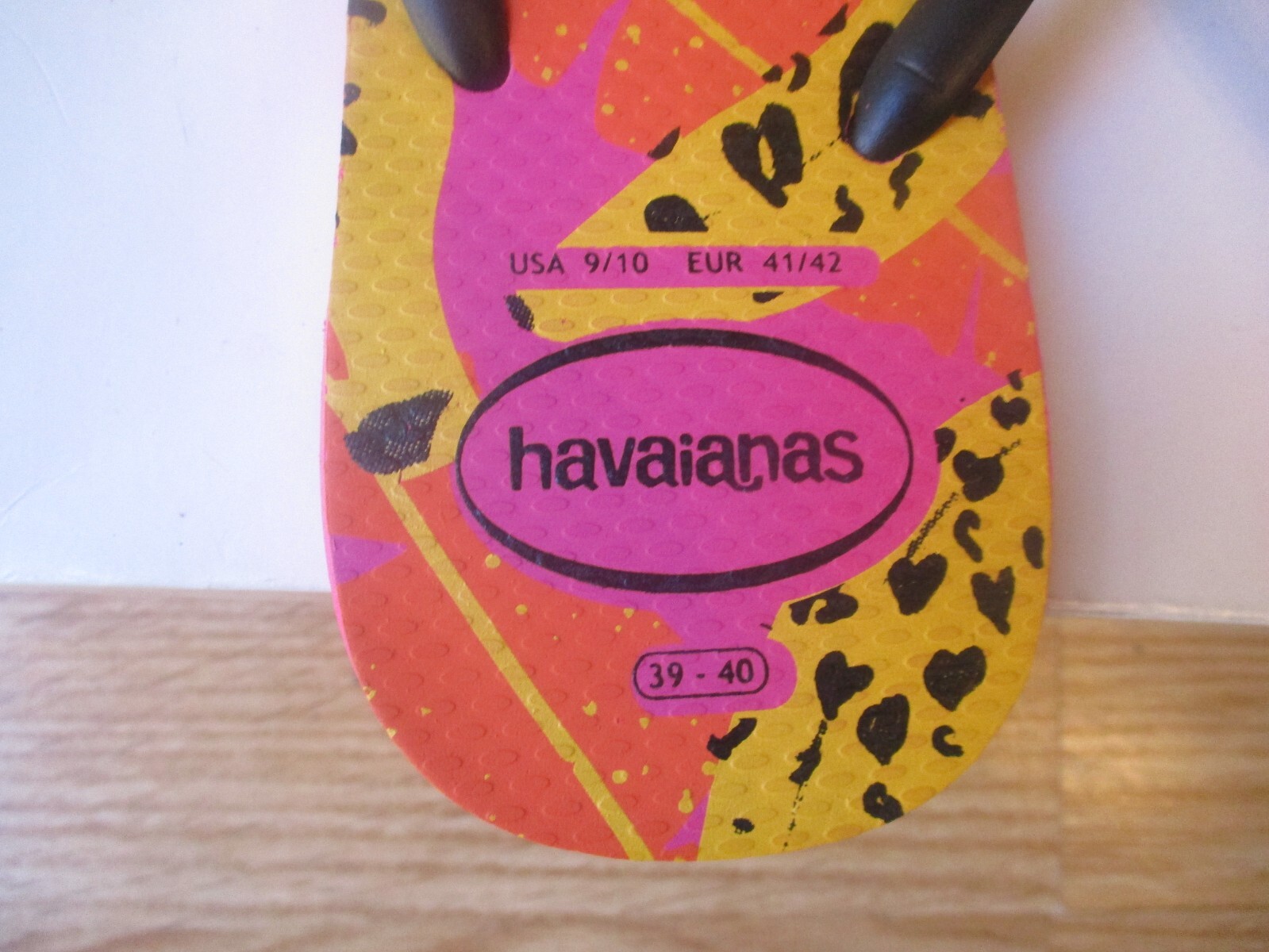 Havaianas Slim Summer Fuit Flip Flops Thong Womens Pink Flux USA 9/10 NWT
