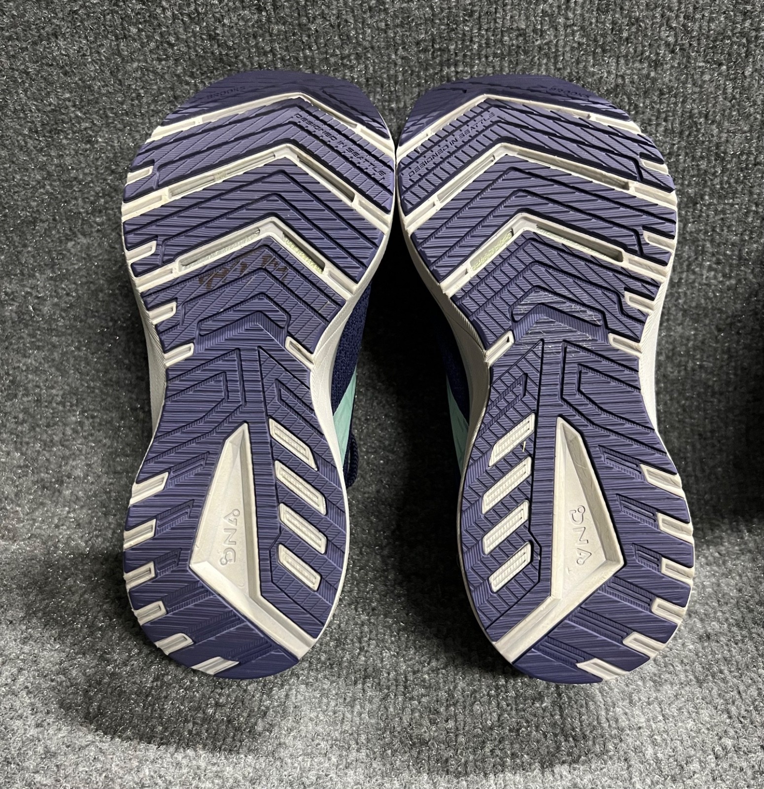 Brooks Sneakers Women Size 7 Ricochet 3 Running Shoes Navy Blue