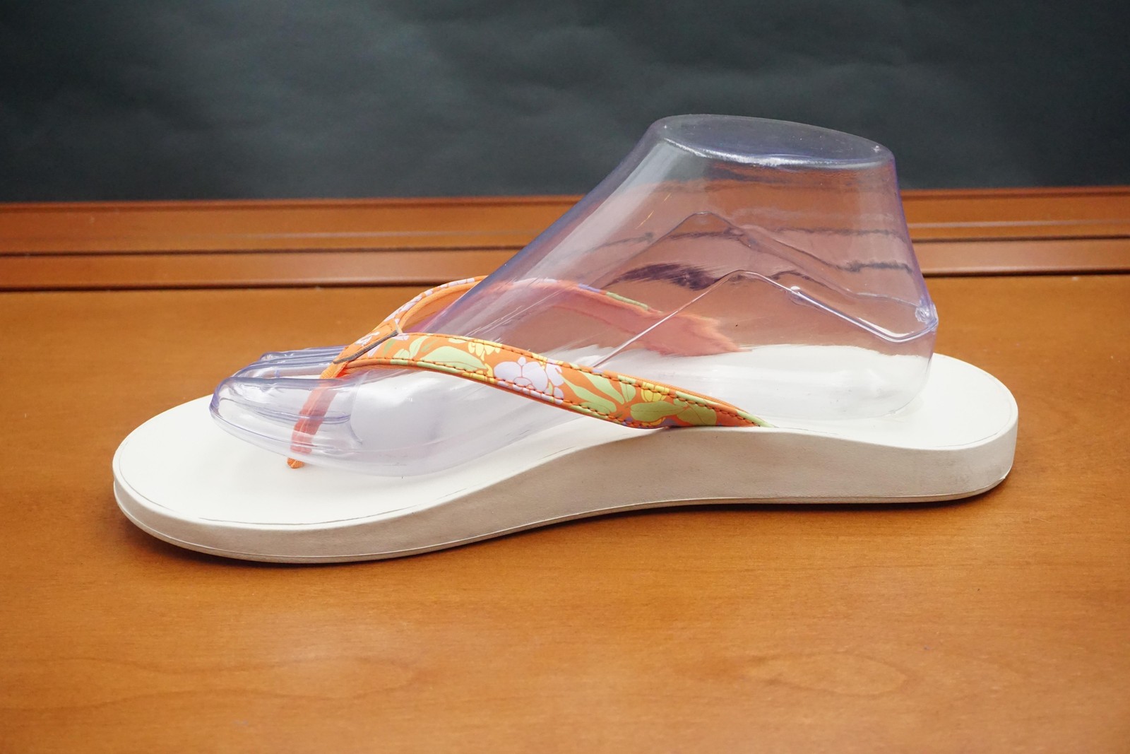 Olukai PUAWE Womens 10 Orange Synthetic Thong Wedge Sandals Floral Cushioned