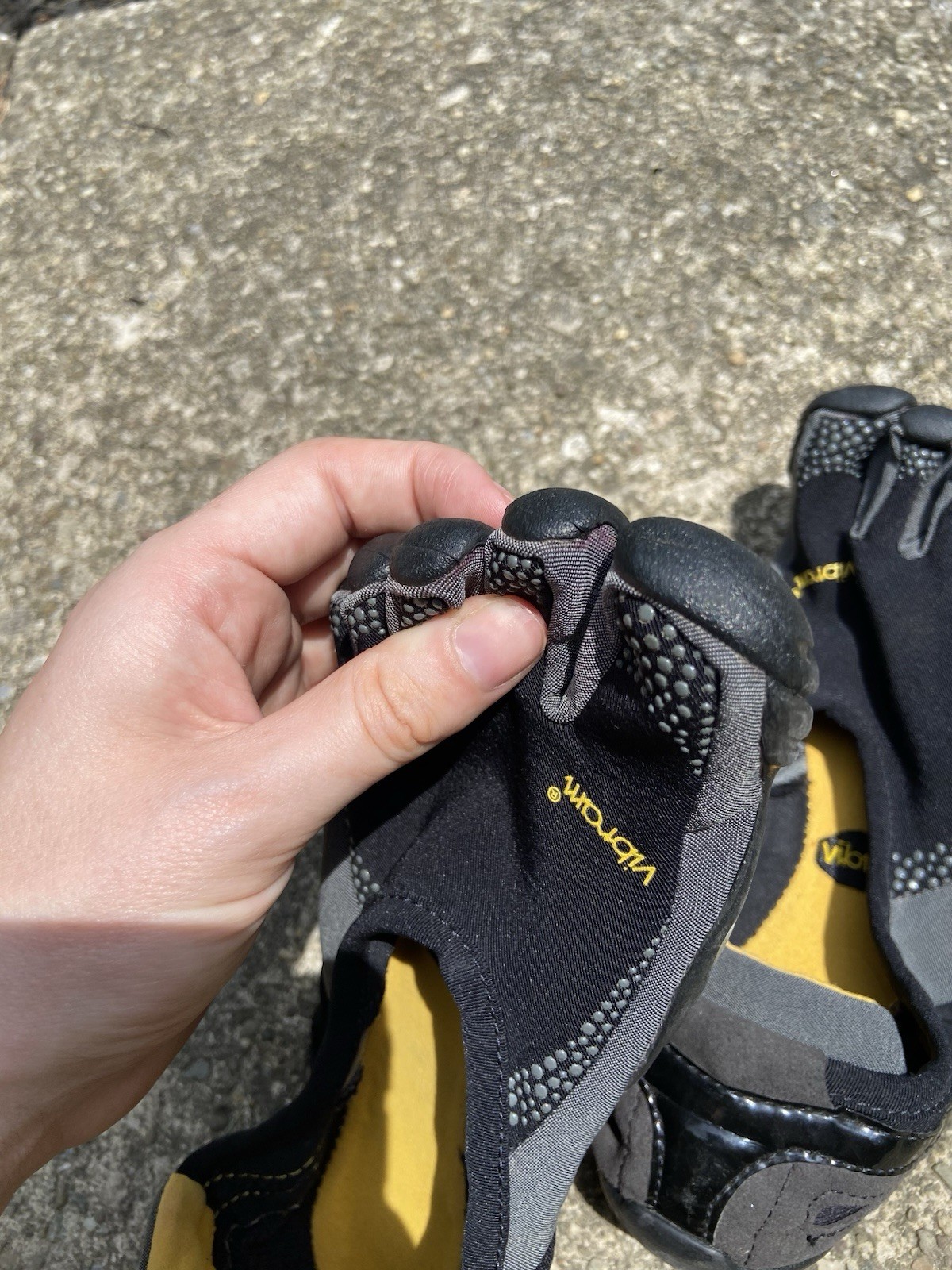 Vibram FiveFingers Women’s Shoes, Size EU 39, Black/Grey