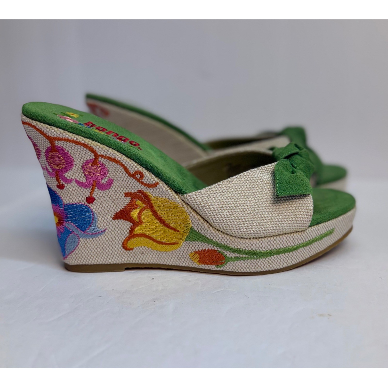 Bongo Vintage Floral Embroidered Wedge Sandals Green Canvas Bow Slides Size 7