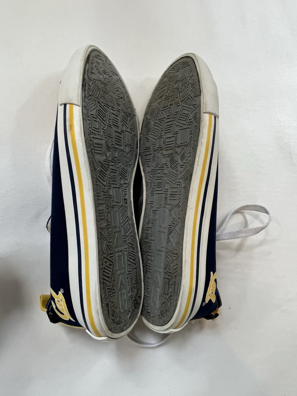 Skicks Cal Bears Low Top Unisex Sneaker Women 7