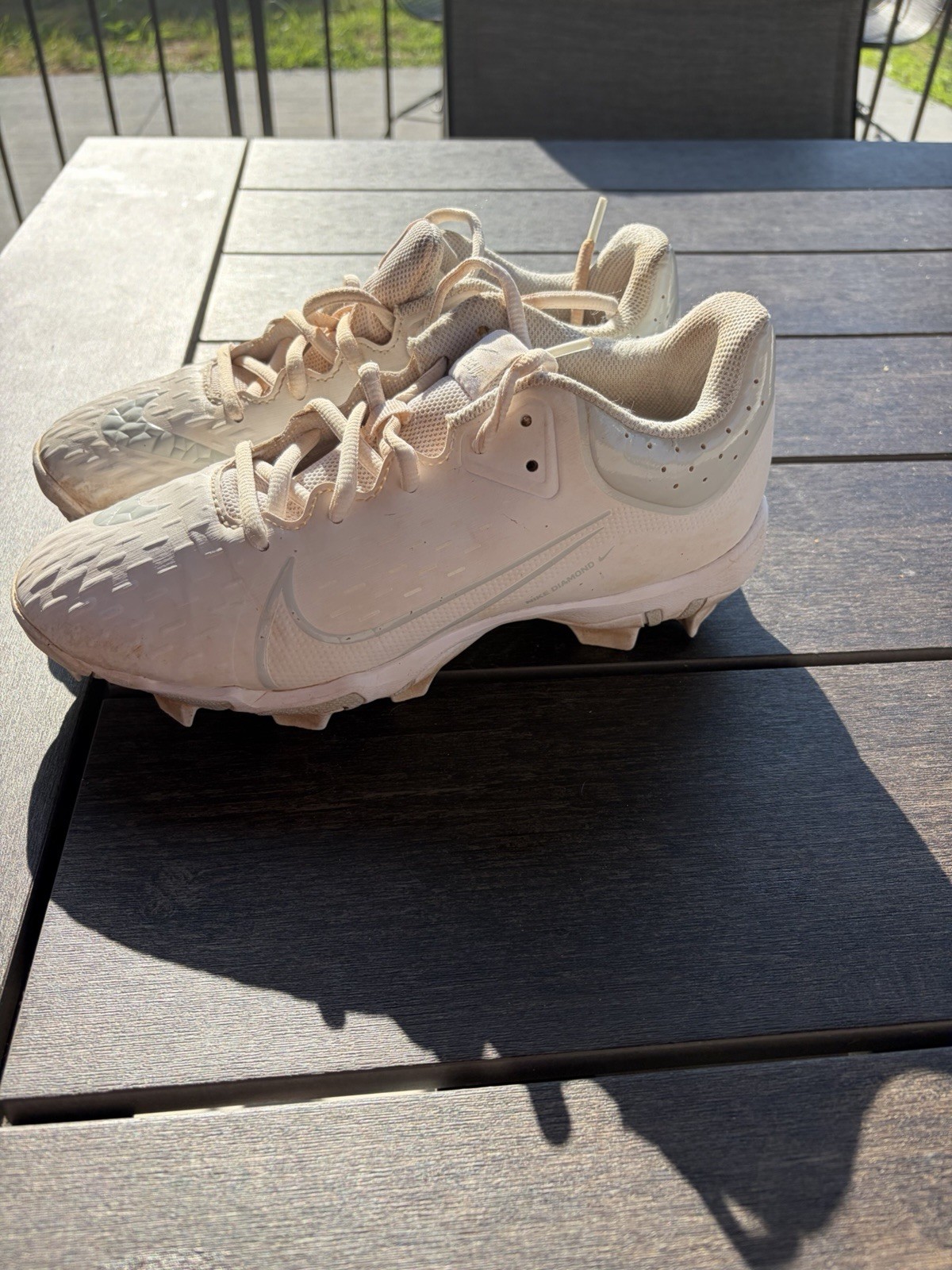 Nike Women’s Softball Cleats White US Size 8 Medium (D, M) CZ5918-100