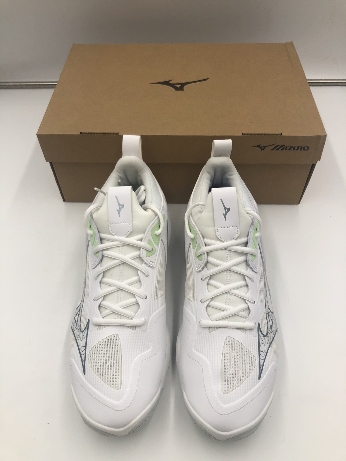 MIZUNO WAVE MOMENTUM 3 Women’s Volleyball Shoes V1GC231235 Size US 13 New •
