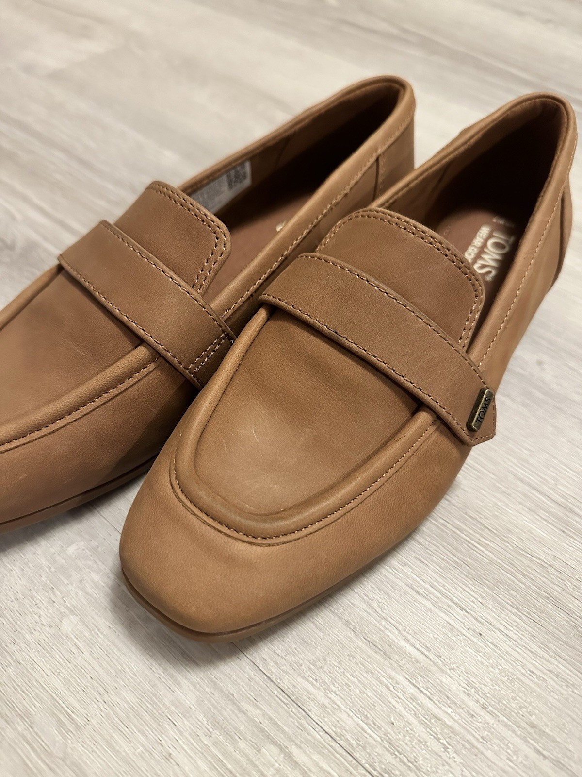 TOMS Women’s Brown Leather Slip-On Loafer – US 7